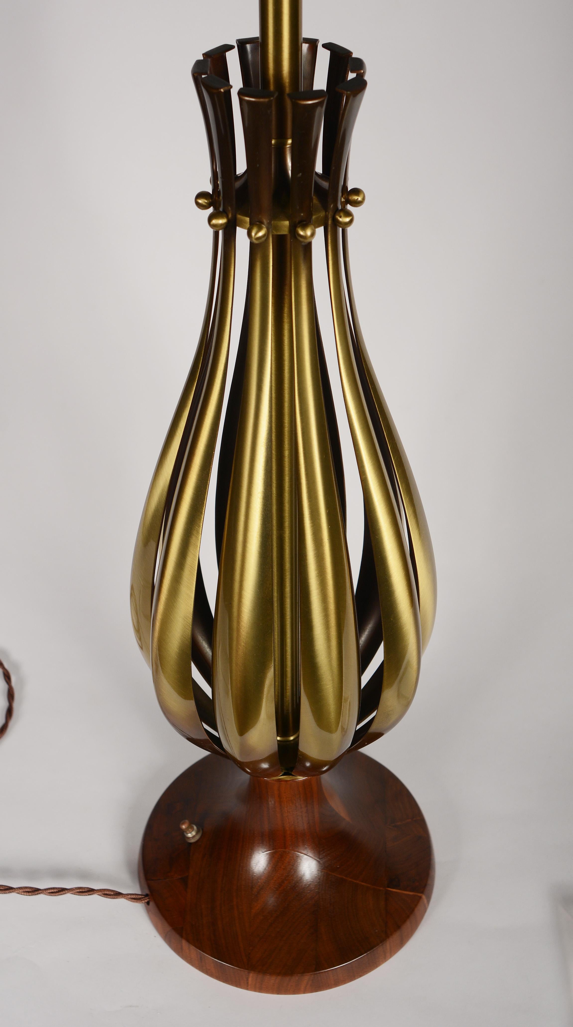 Mid-20th Century Modernist Brass and Walnut Table Lamp by Rembrandt For Sale