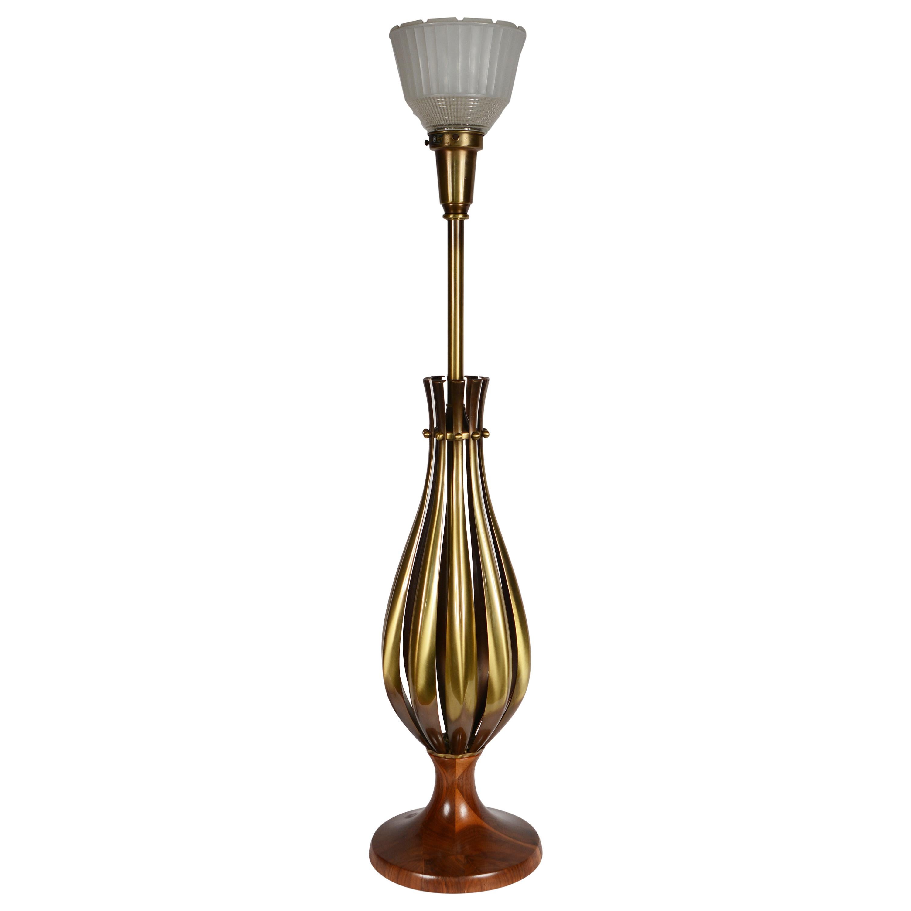 Modernist Brass and Walnut Table Lamp by Rembrandt For Sale