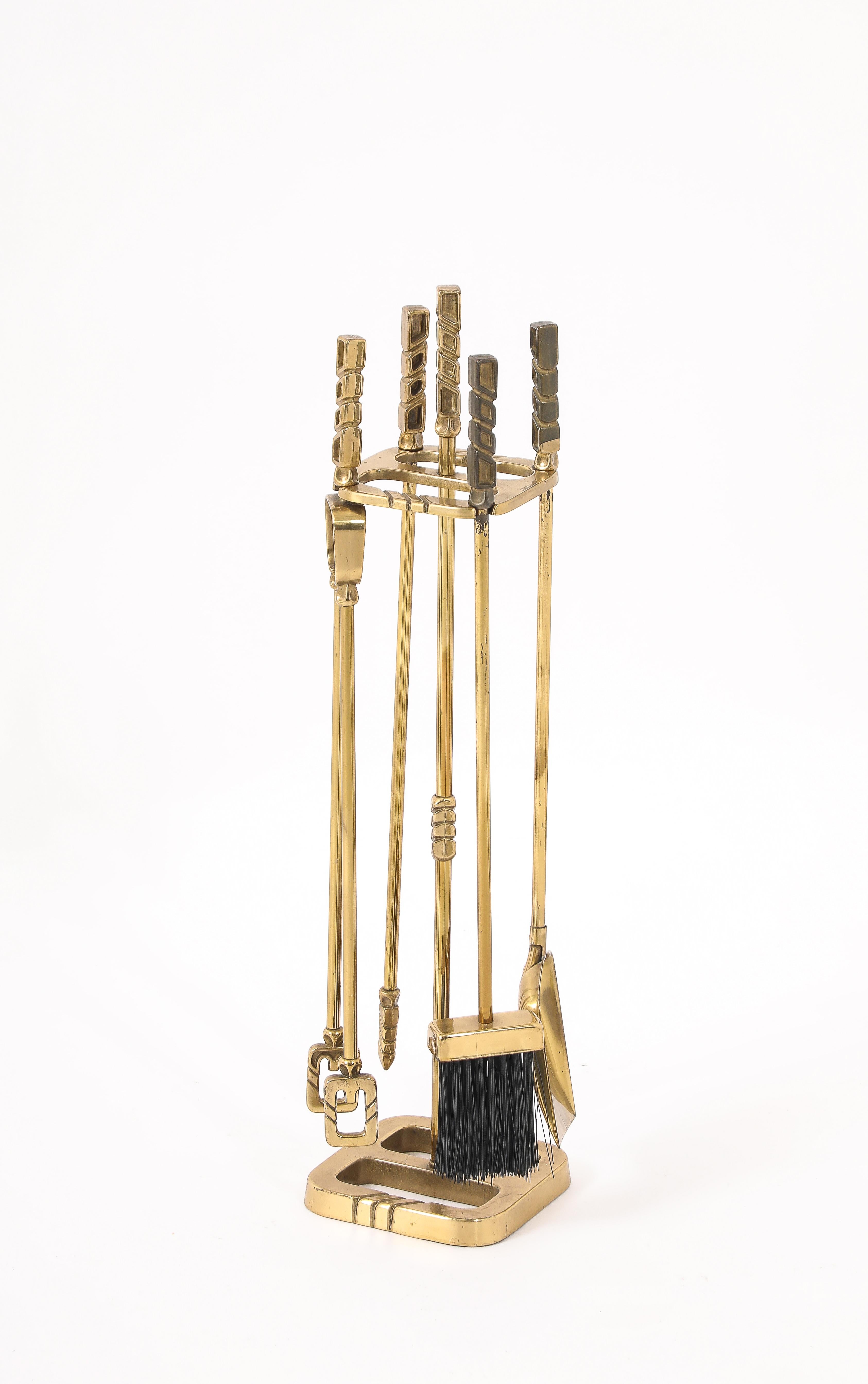 20th Century Modernist Brass Andirons, Screen & Toolset, Italy 1960's For Sale