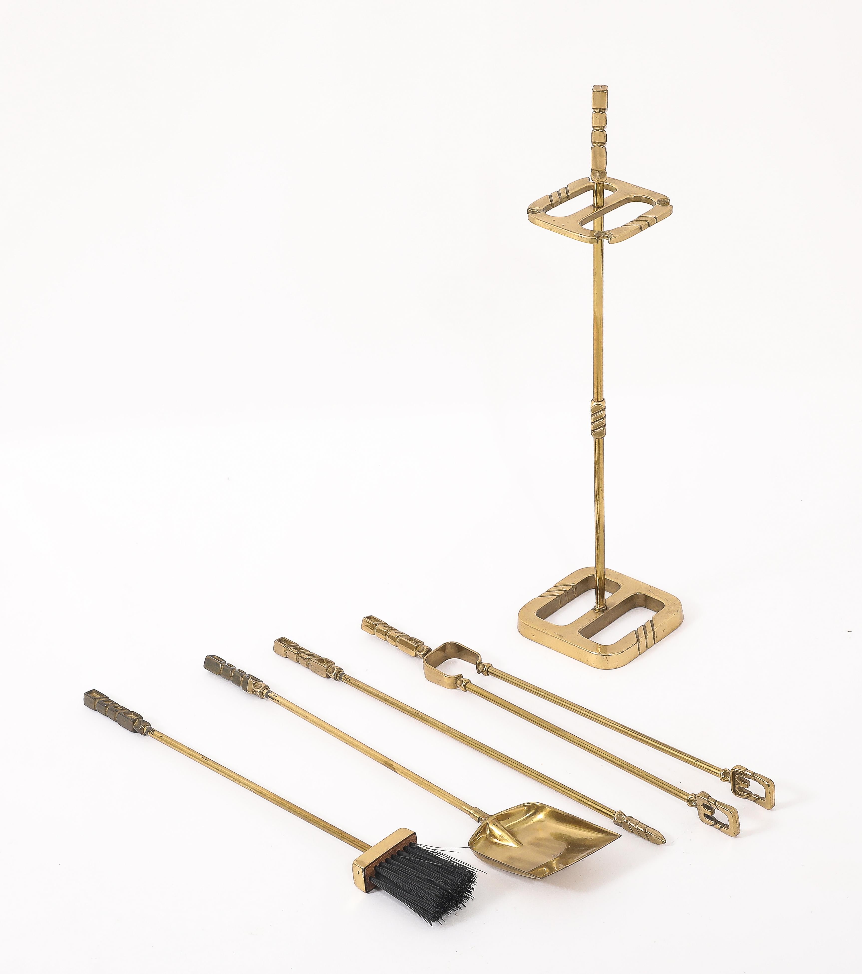 Modernist Brass Andirons, Screen & Toolset, Italy 1960's For Sale 3