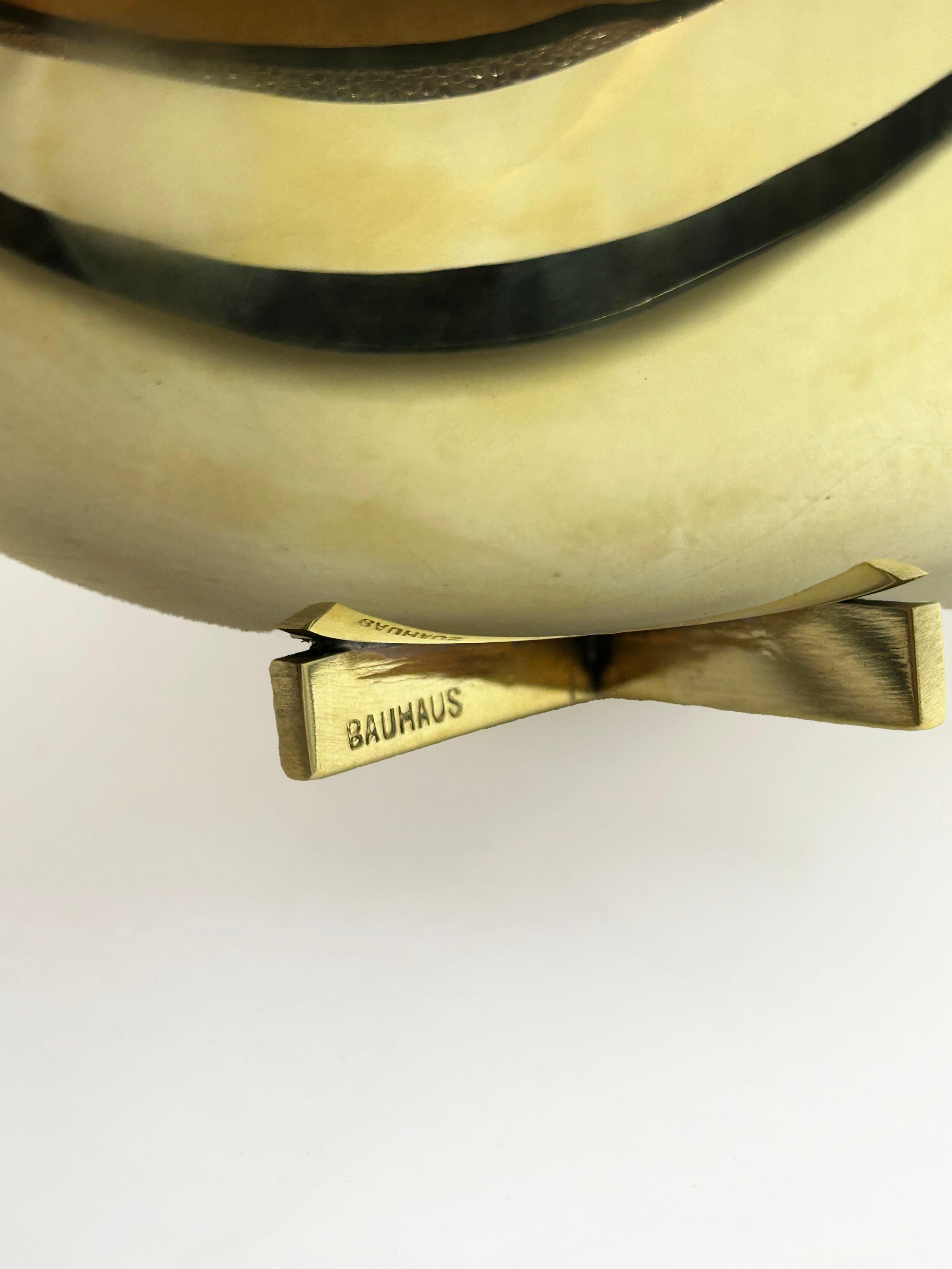 Modernist brass ashtray in two colors from Bauhaus (Deutsch) im Angebot