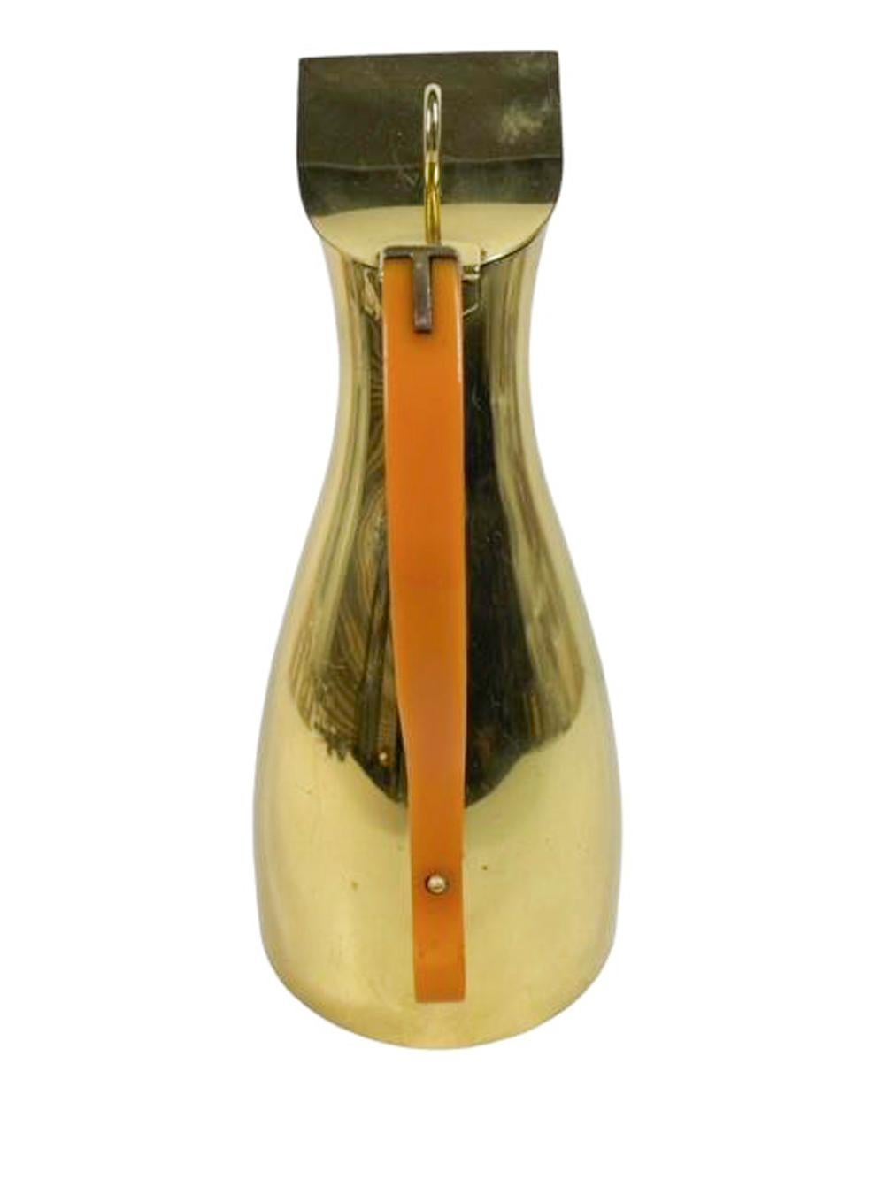 Modernist Brass Bar Pitcher w/Hinged Lid and Curved Butterscotch Bakelite Handle In Good Condition For Sale In Chapel Hill, NC
