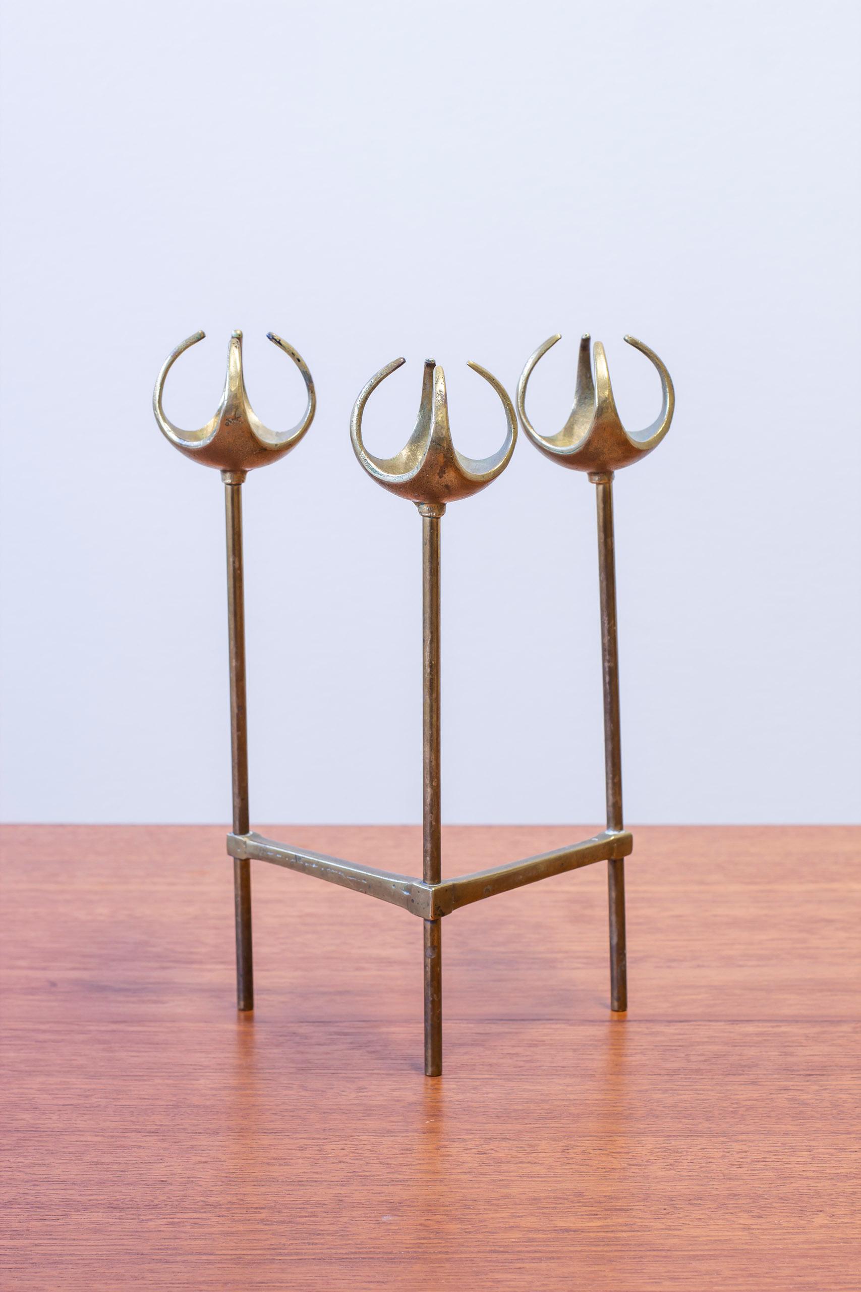 Candelabro modernista de latón de Olov Barve, Suecia, años 50 mediados del siglo XX en venta