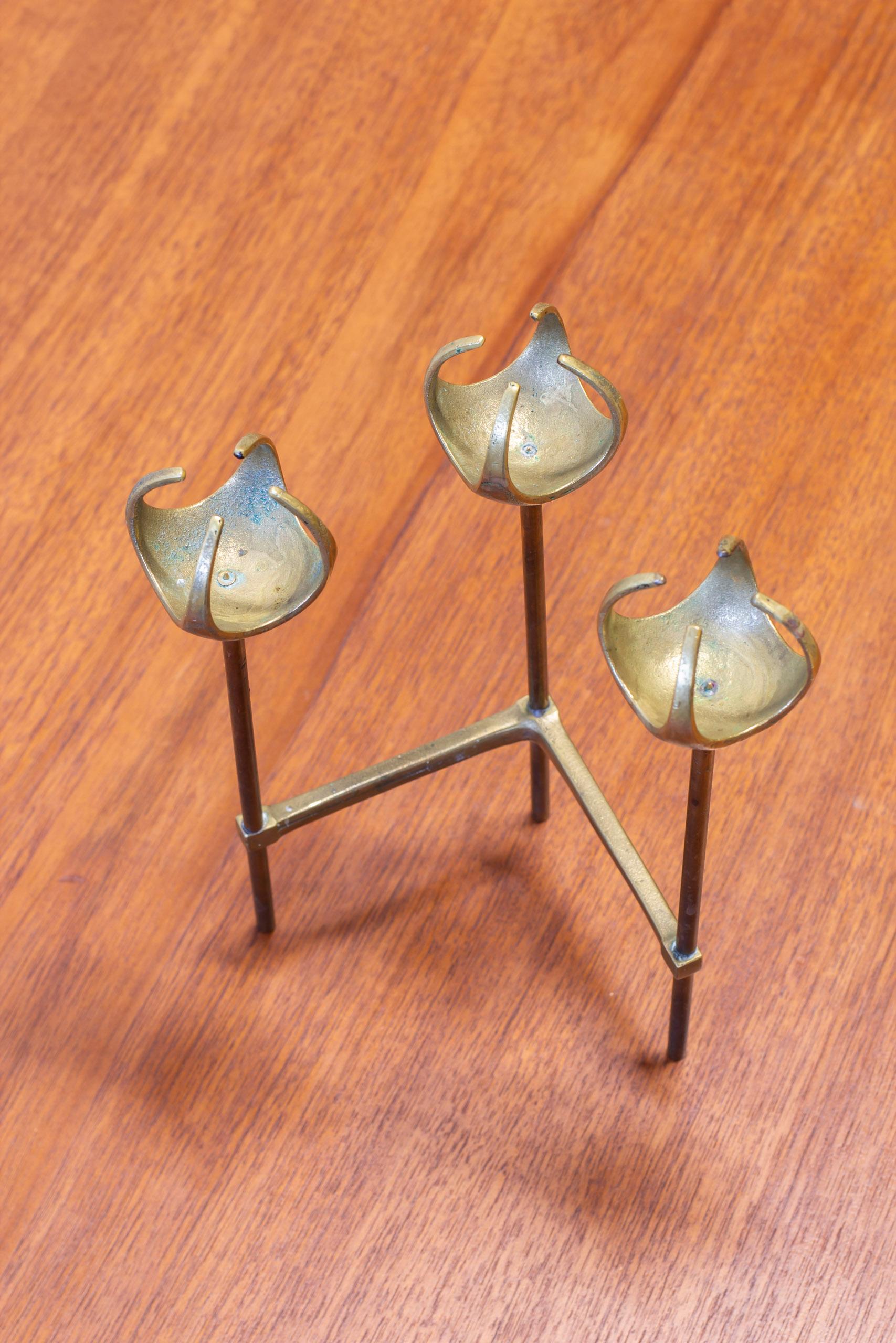 Candelabro modernista de latón de Olov Barve, Suecia, años 50 en venta 1