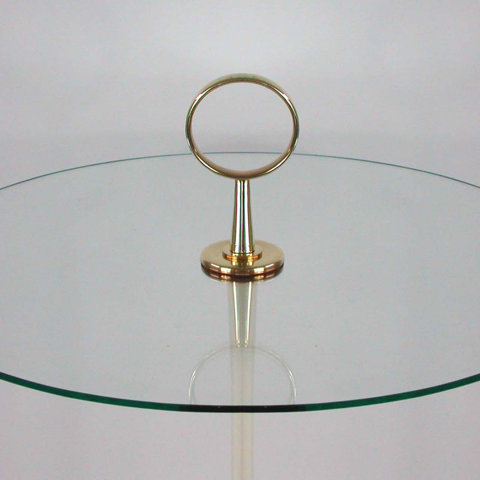 Modernistischer Beistelltisch aus Messing und Glas, Vereinigte Werkstätten München, Deutschland 1950er Jahre im Angebot 7