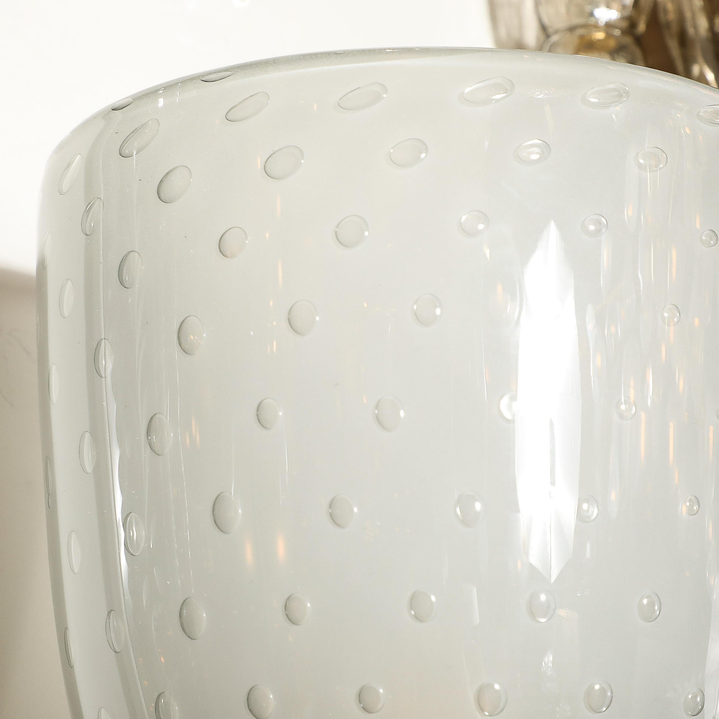 Appliques modernistes en laiton avec murines en verre de Murano soufflé à la main en vente 2