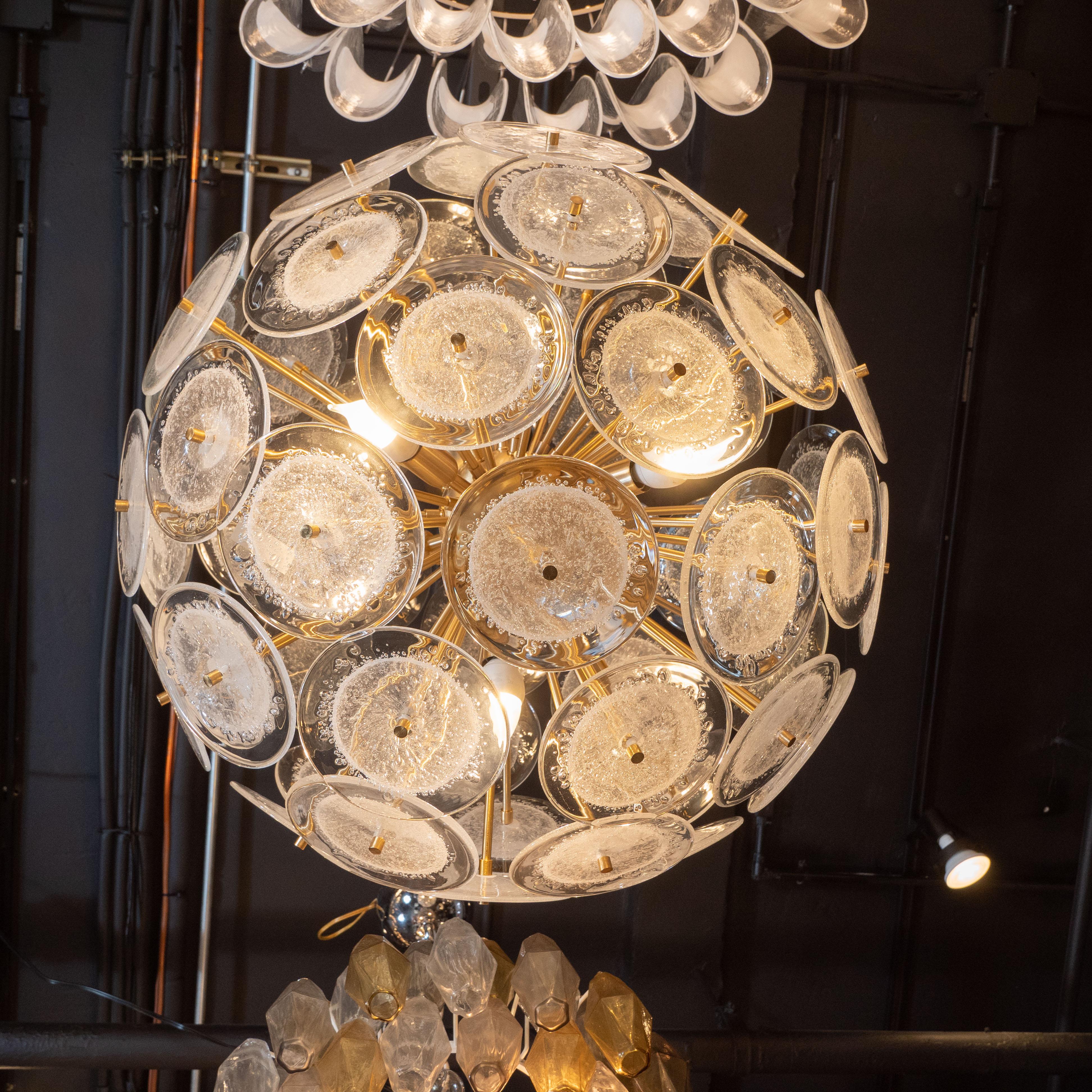 Modernistischer Sputnik-Kronleuchter aus Messing mit mundgeblasenen durchsichtigen Murano-Glasscheiben (21. Jahrhundert und zeitgenössisch) im Angebot