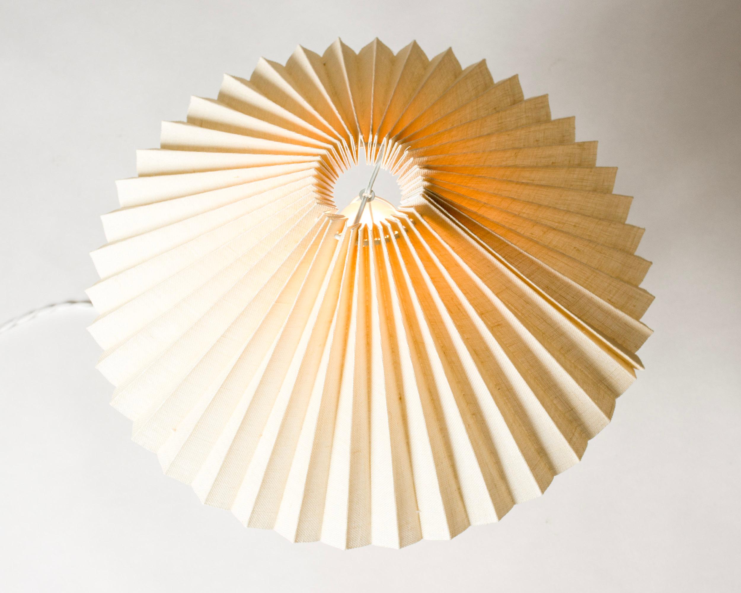 Milieu du XXe siècle Lampe de table moderniste, Suède, années 1940 en vente