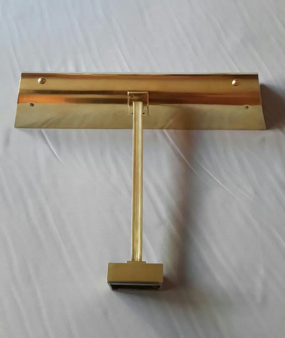 Modernist Brass Wall Lamp, France, 1940 In Good Condition For Sale In Paris, FR