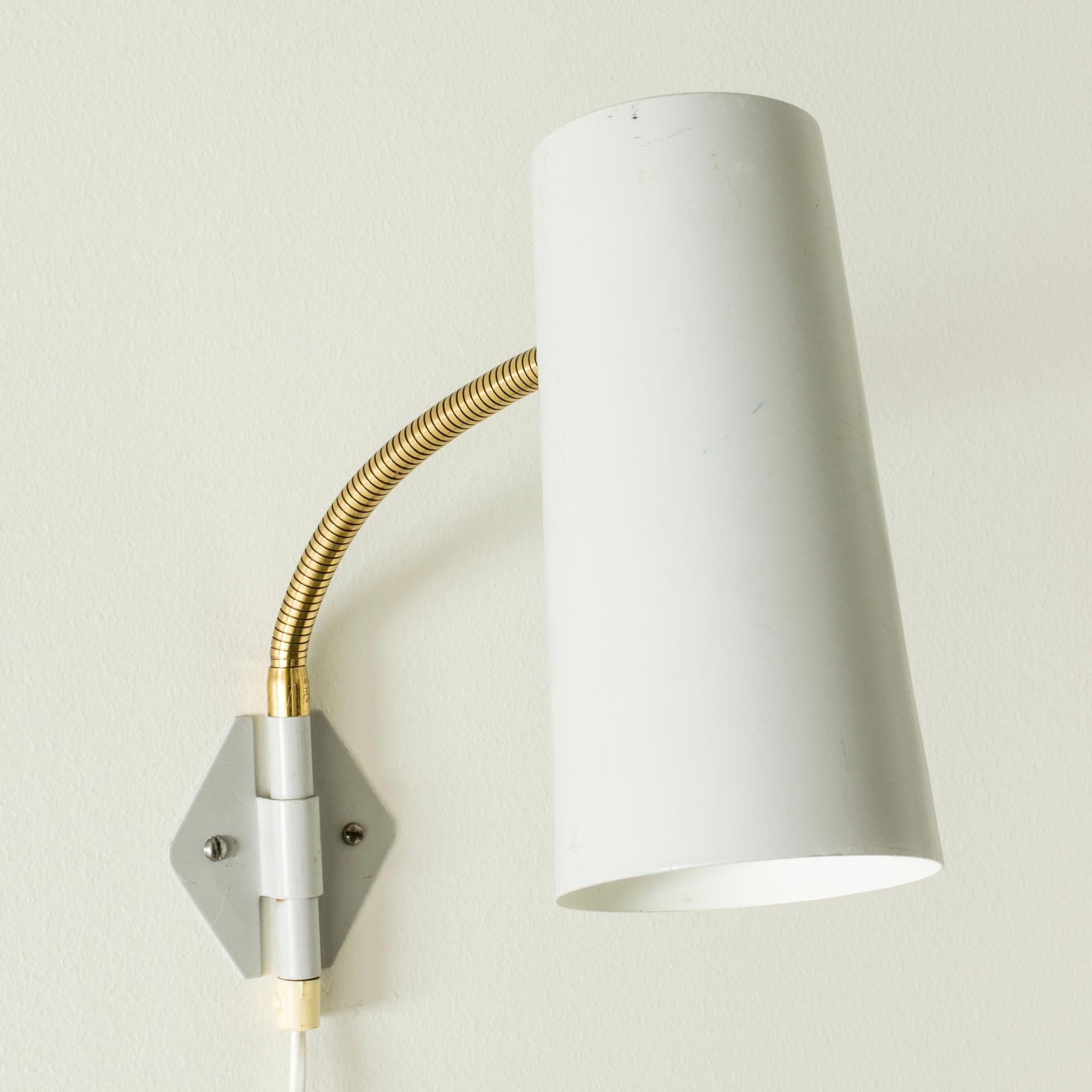 Appliques modernistes en laiton de Böhlmarks, Suède, années 1950 Bon état - En vente à Stockholm, SE