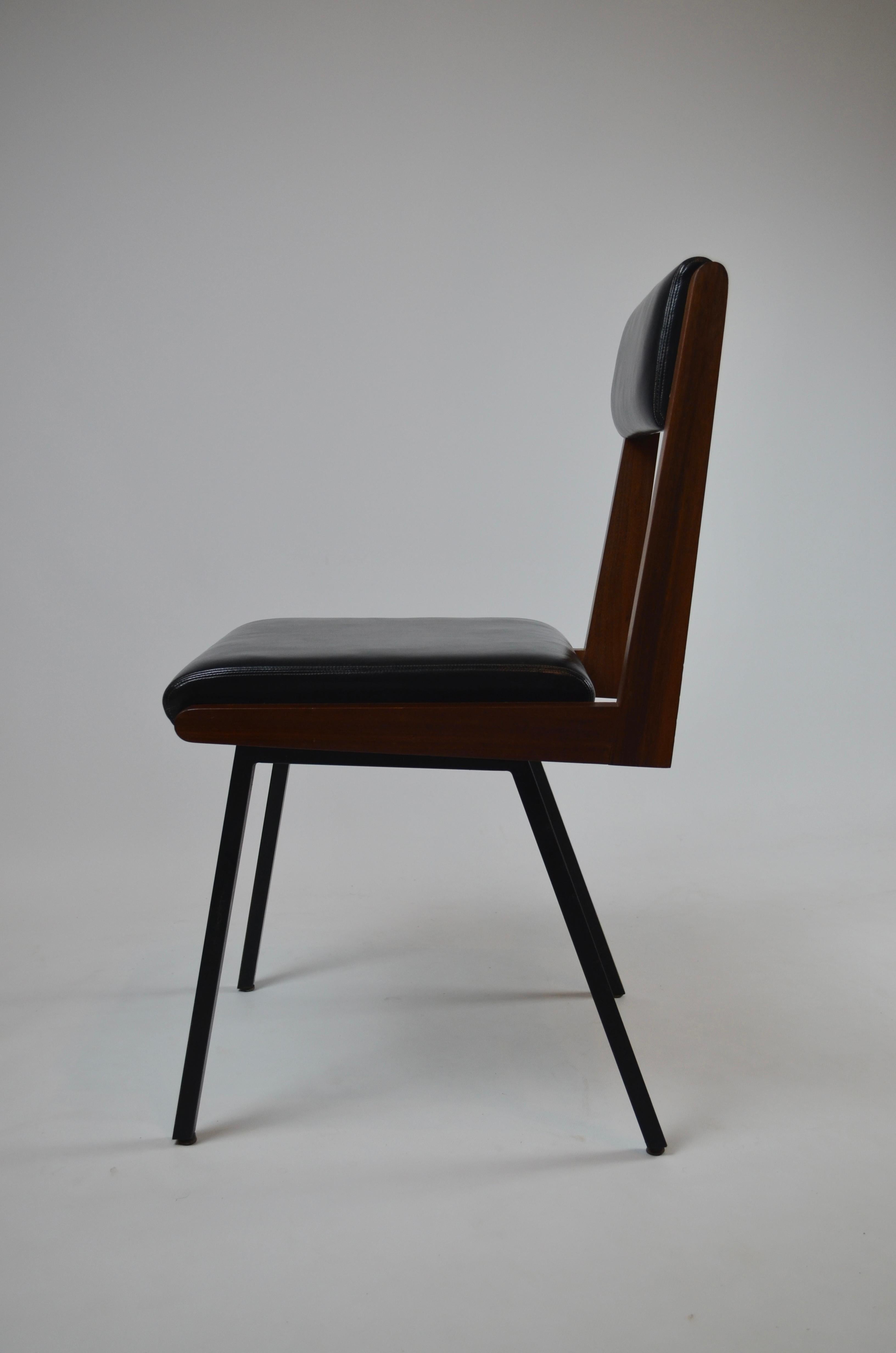 Modernistischer brasilianischer Stuhl im Angebot 4
