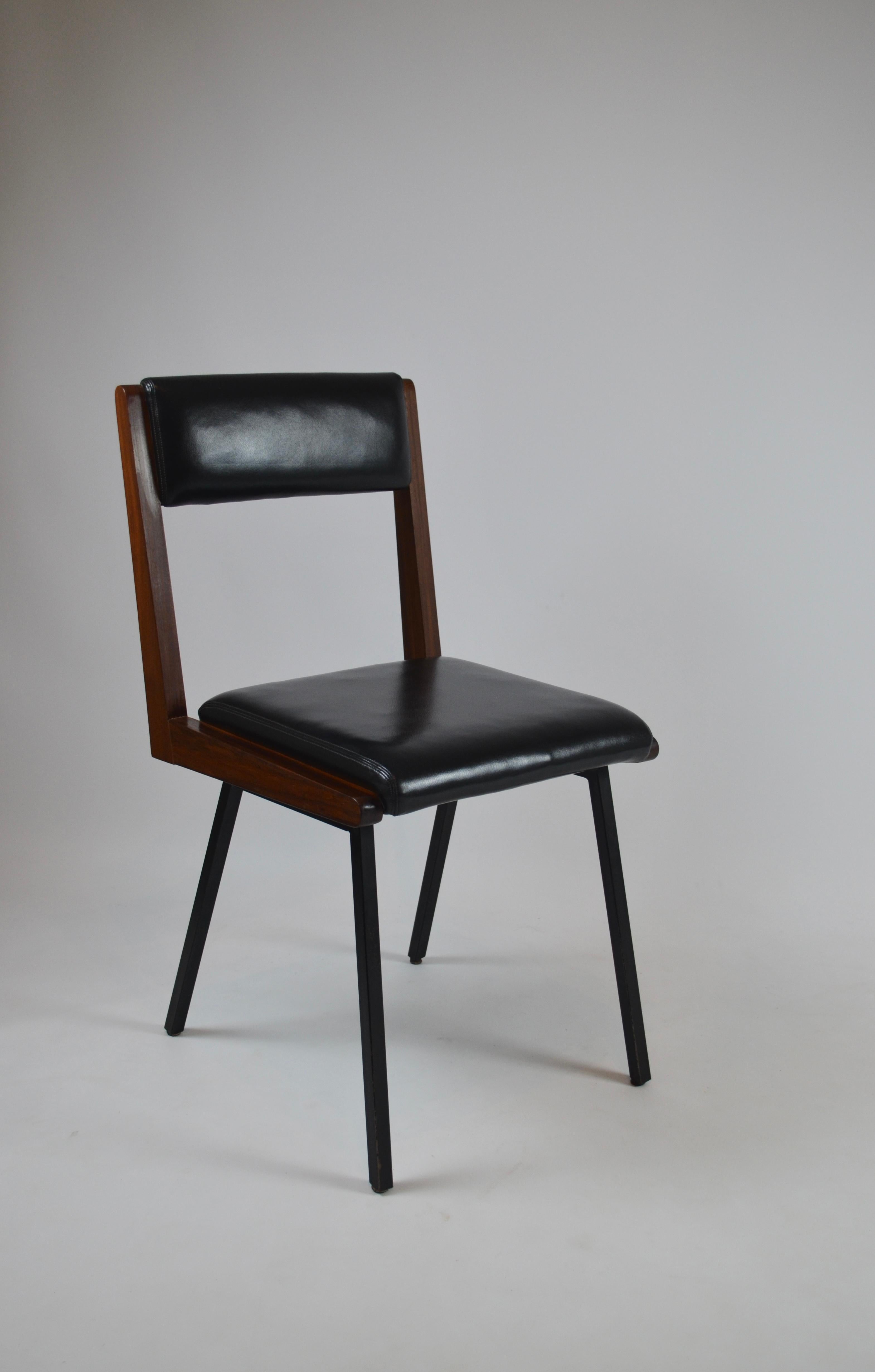 Modernistischer brasilianischer Stuhl im Angebot 6