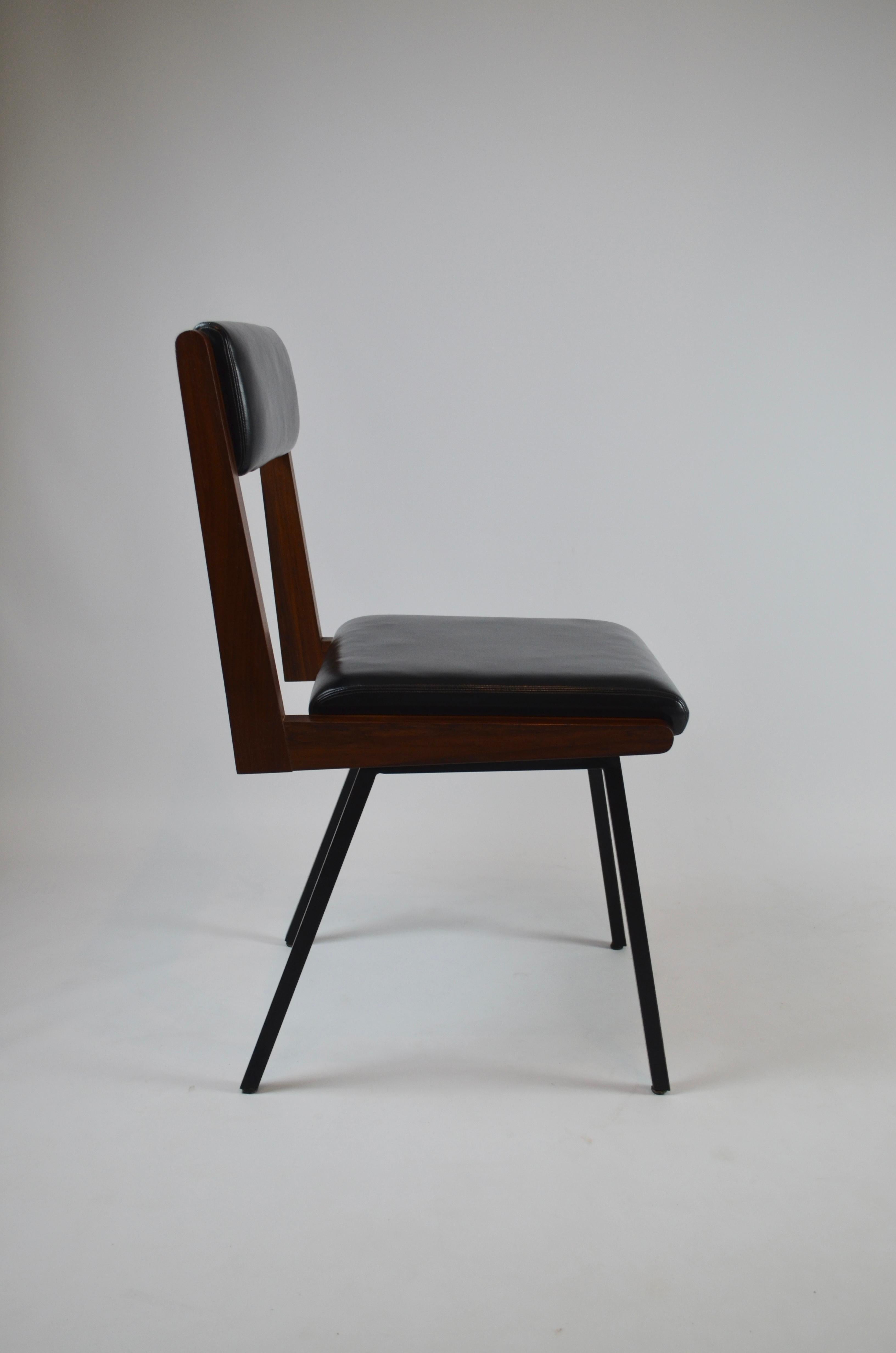 Modernistischer brasilianischer Stuhl (Moderne der Mitte des Jahrhunderts) im Angebot