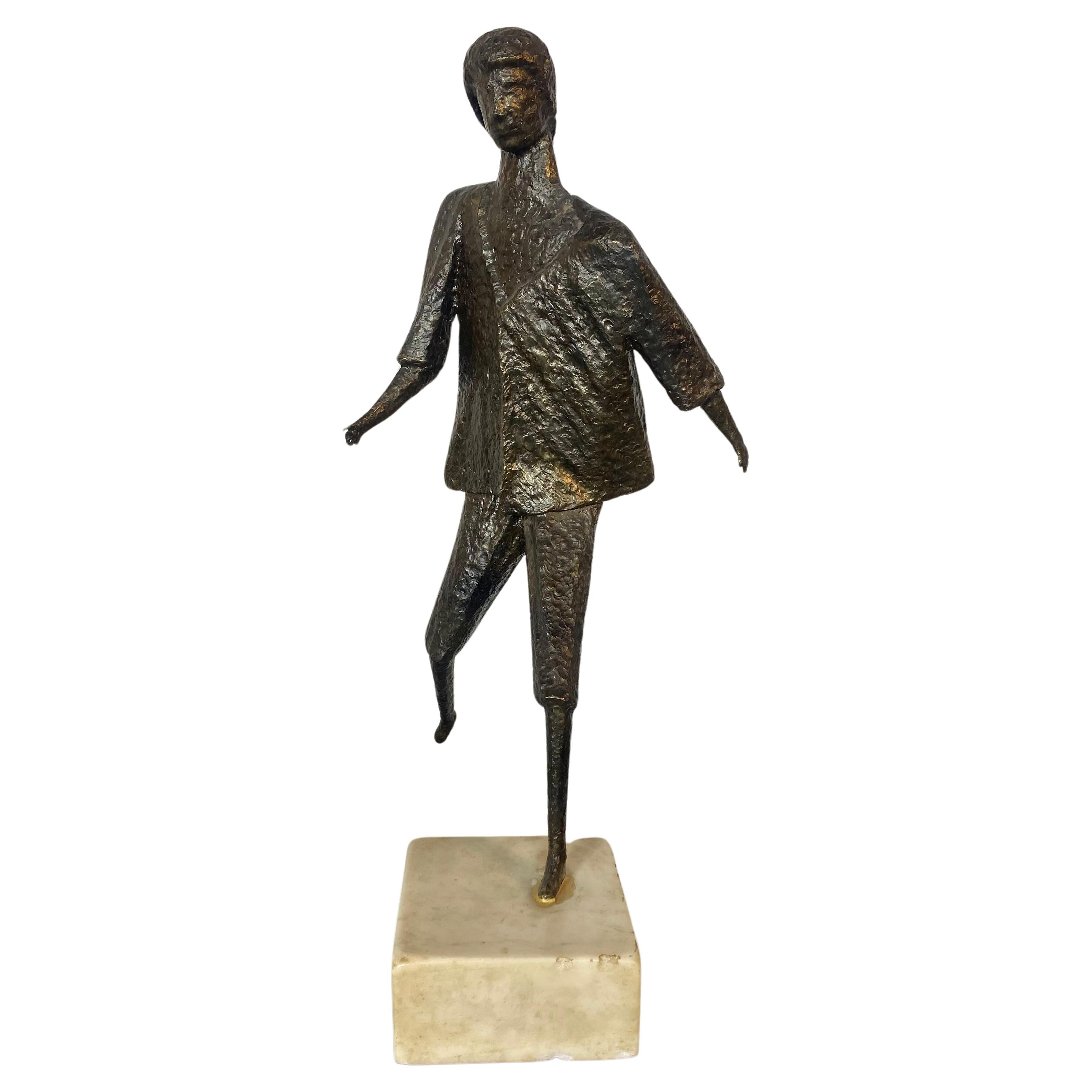 Sculpture moderniste en bronze et marbre à la manière de Lynn Chadwick en vente