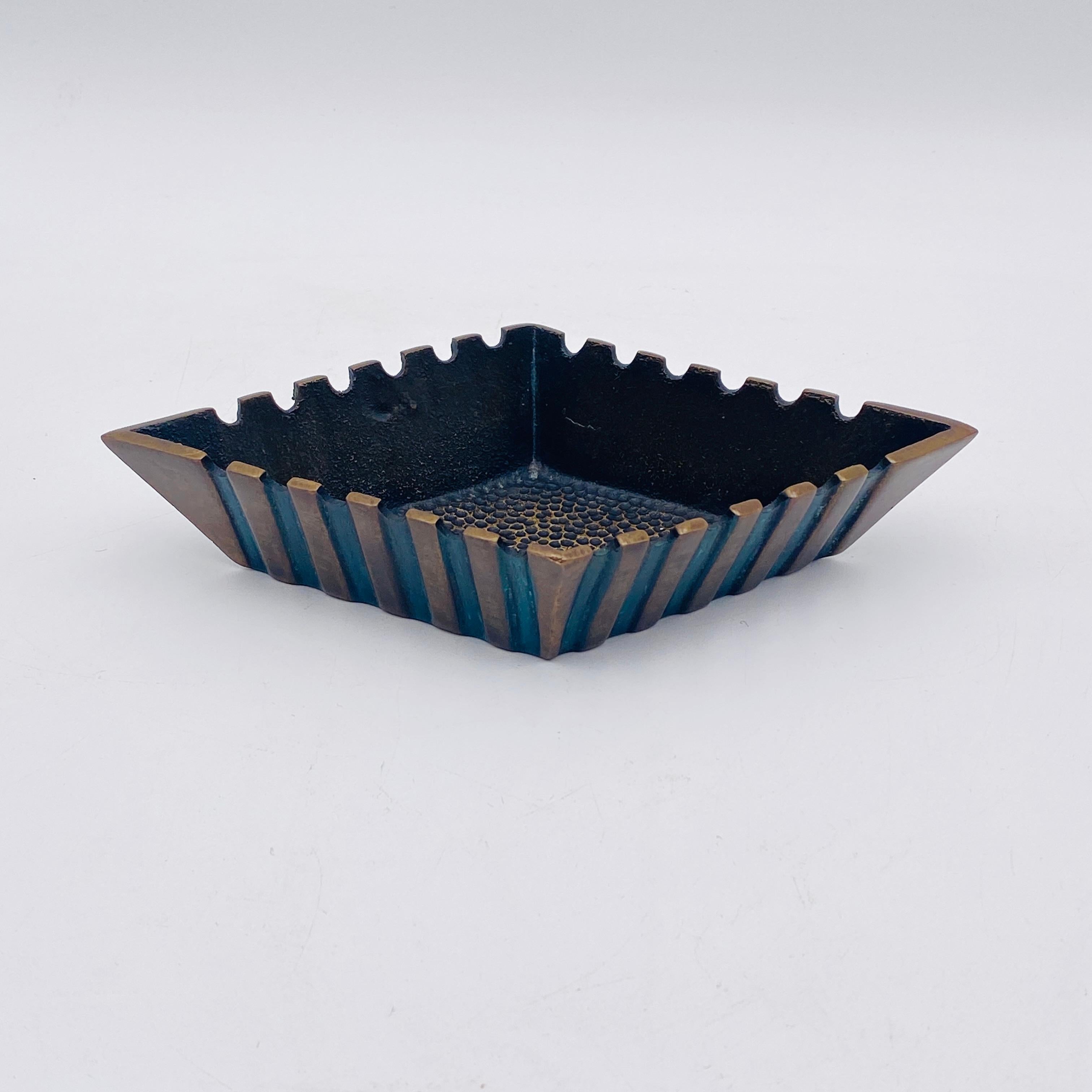 Cenicero de Bronce Modernista Plato Catchall Israel en venta 3