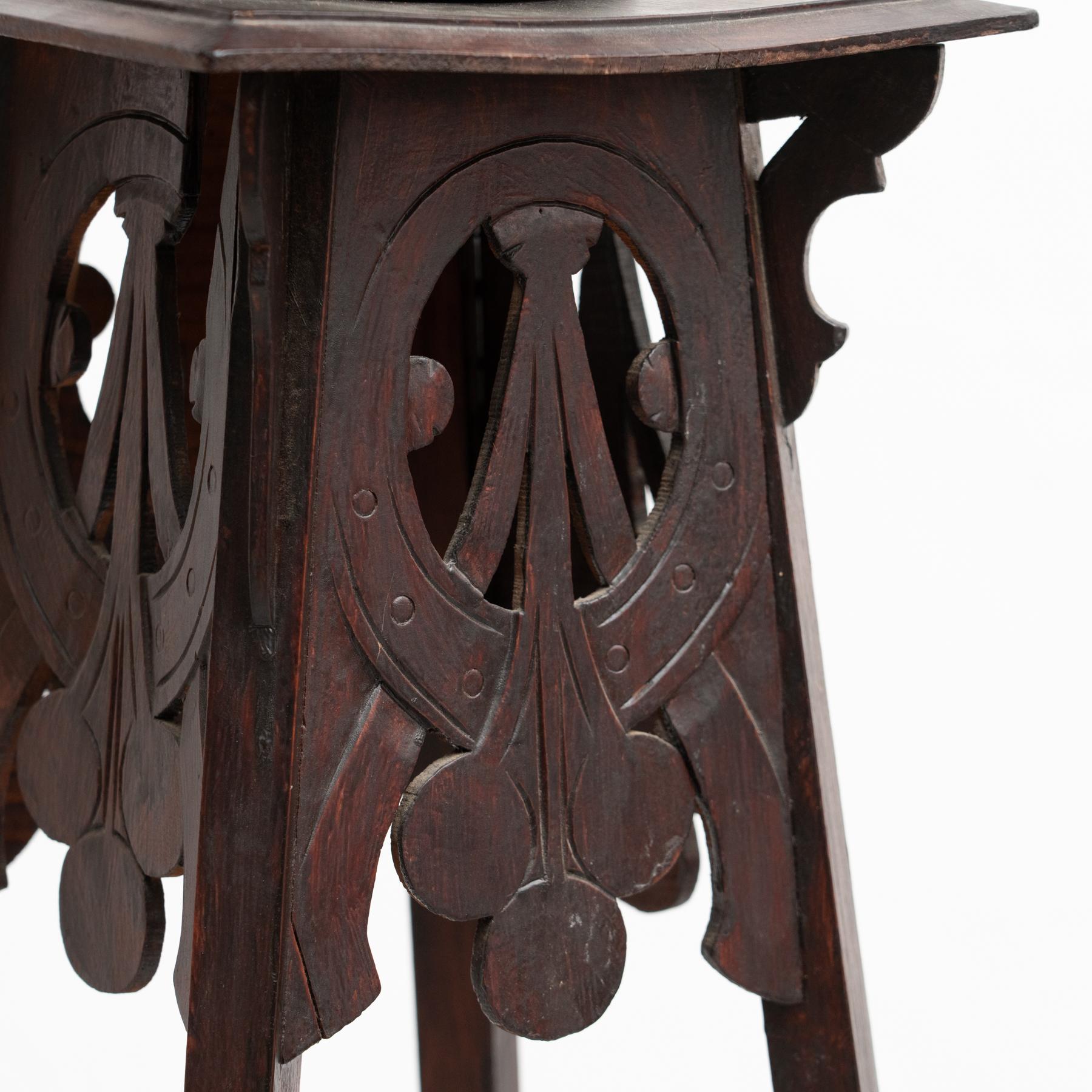 Vase moderniste en bronze de Noel R. dans un Stand en bois, circa 1920 en vente 5