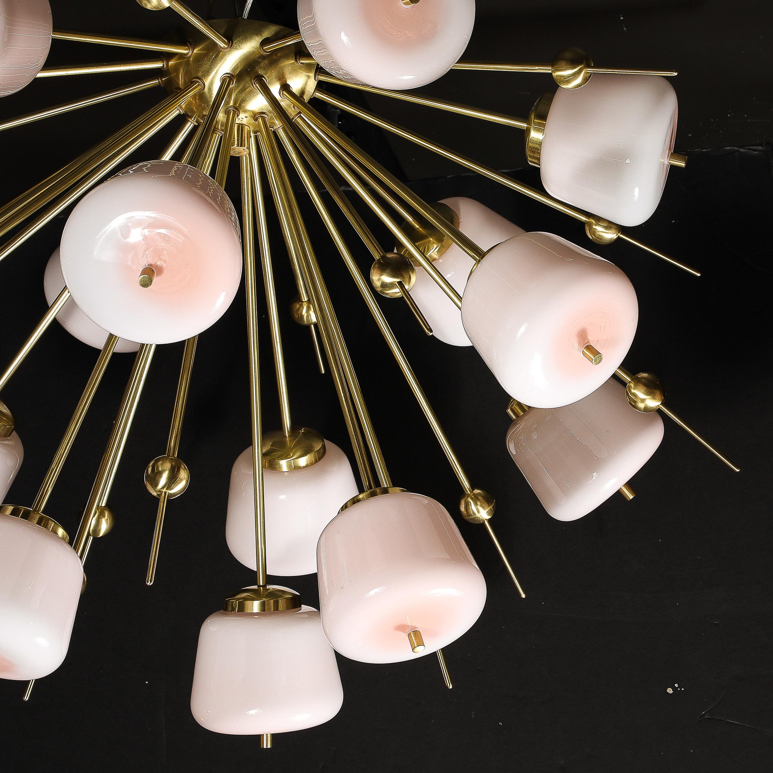 Lustre Sputnik moderniste en laiton brossé et verre de Murano blanc en vente 9