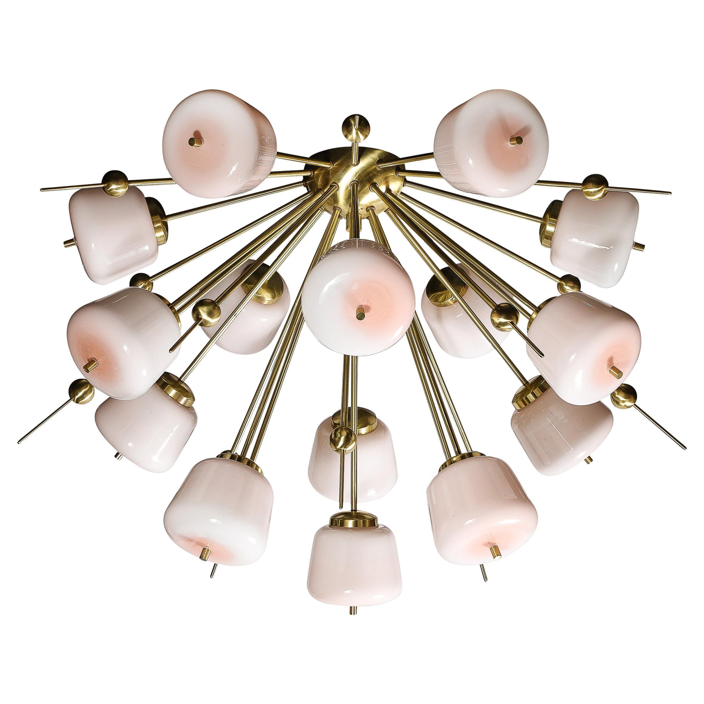Lustre Sputnik moderniste en laiton brossé et verre de Murano blanc