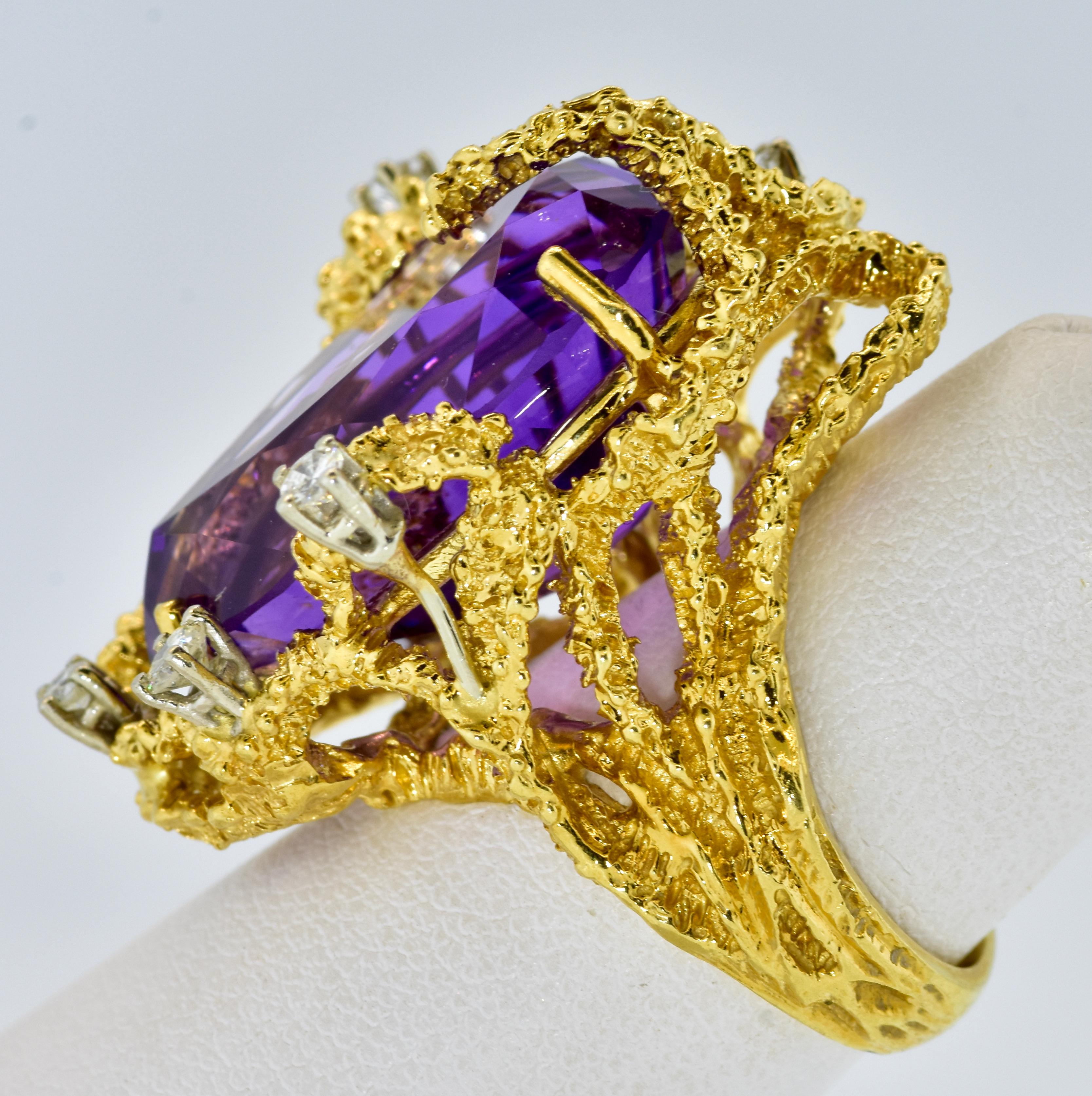 Women's or Men's Modernist Brutalist Amethyst, Diamond and 18k Yellow Gold Ring, circa 1960 For Sale