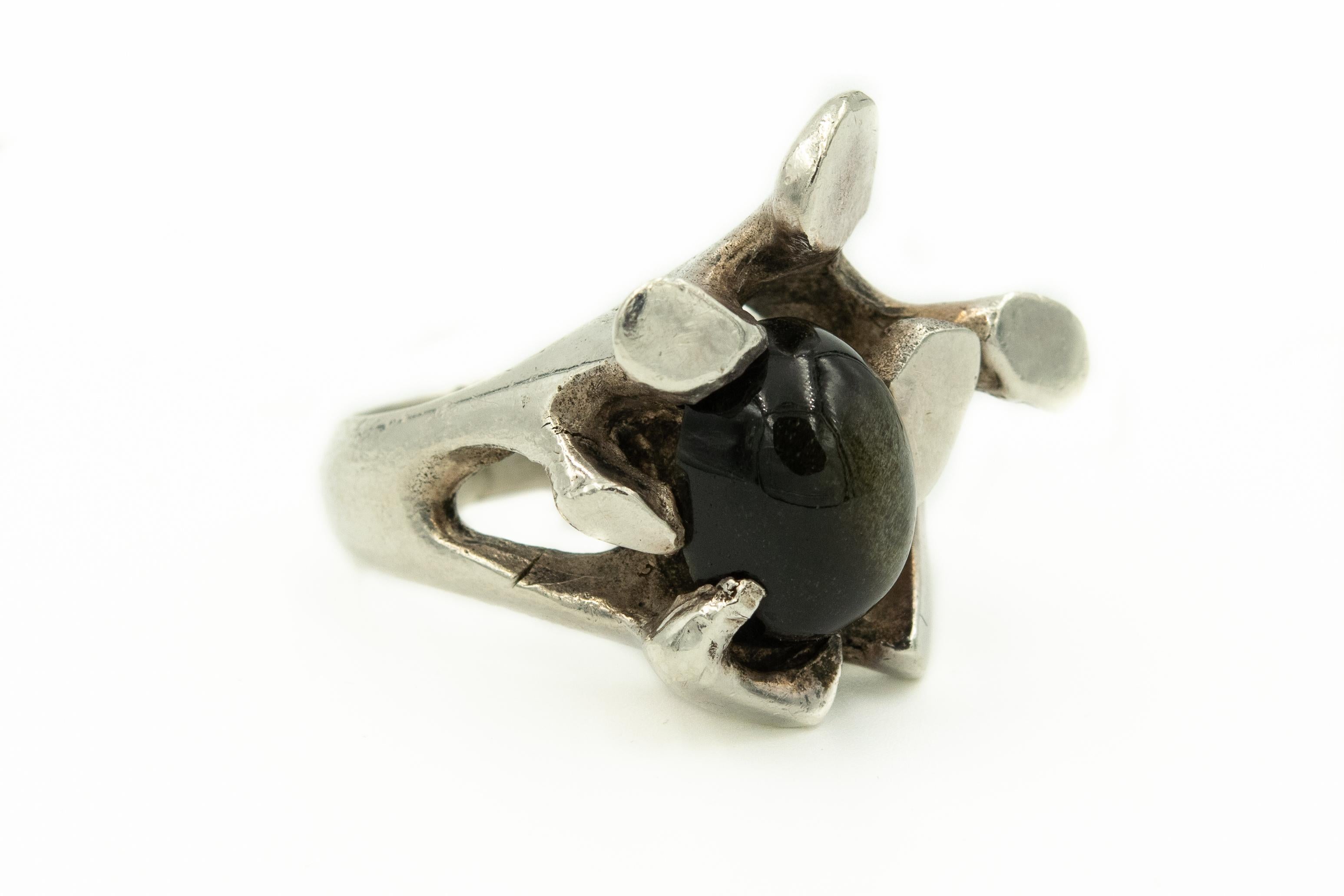 Modernist Brutalist Black Sapphire Sterling Silver Ring by Mexico Designer Mateo In Good Condition In Miami Beach, FL