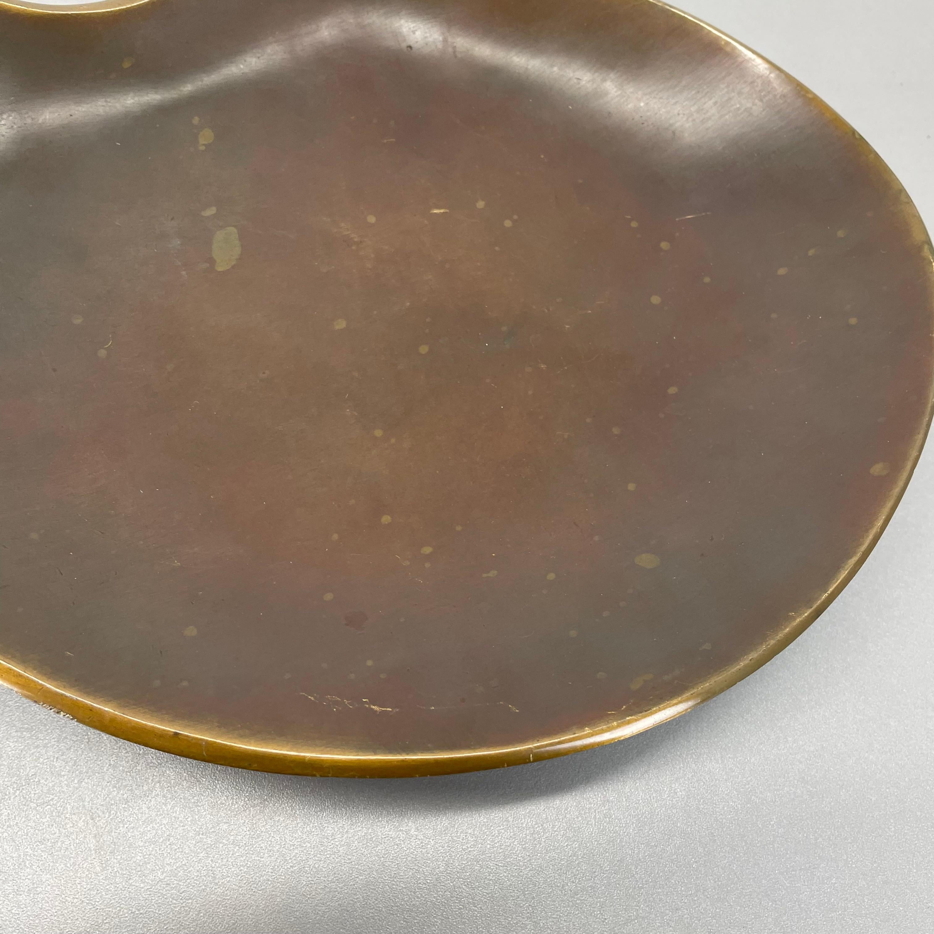 Modernist Brutalist HAGENAUER STYLE tripod Bronze shell bowl, AUSTRIA, 1950s For Sale 4