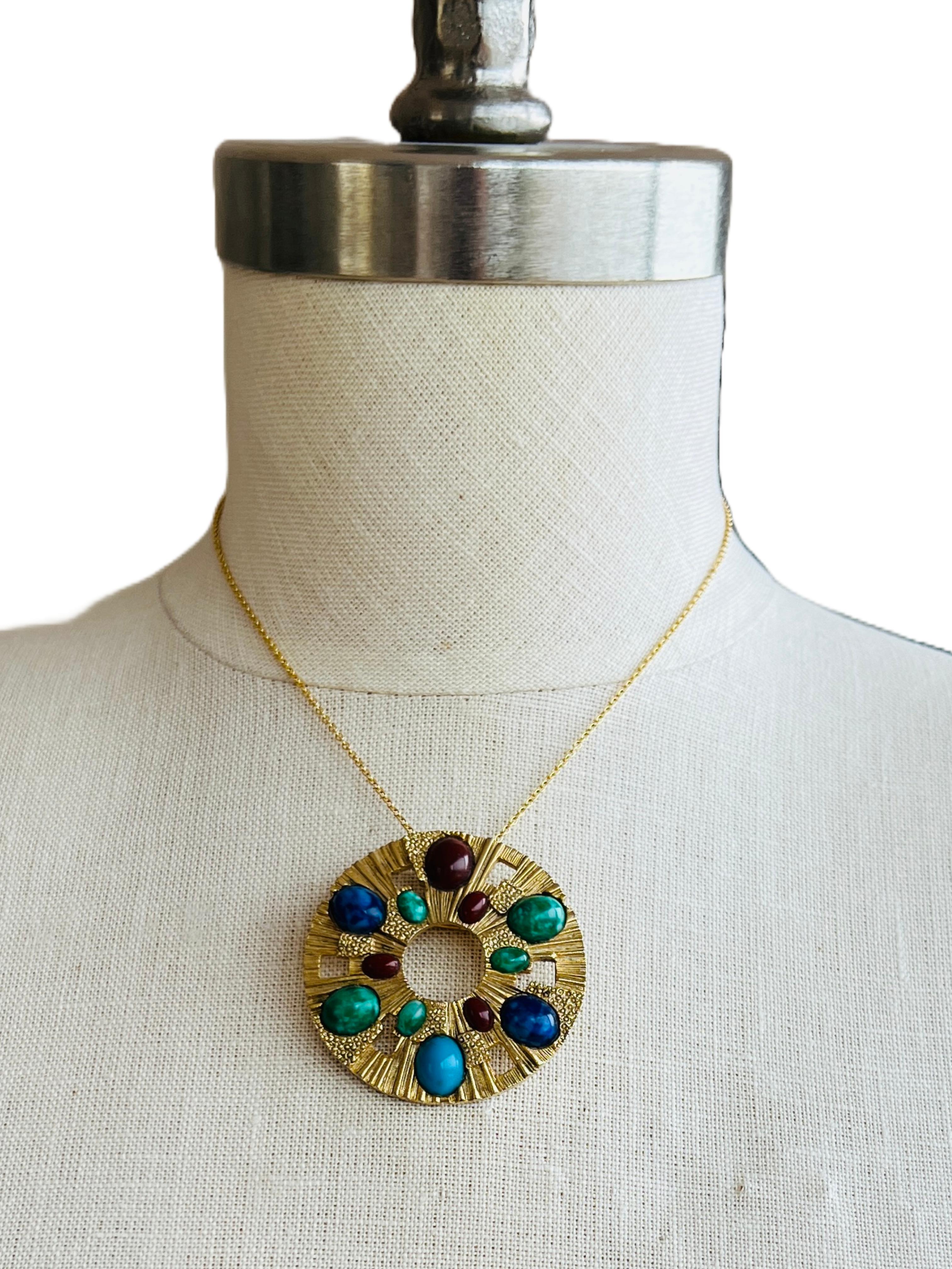 Modernist Brutalist Medallion Cabochon Gold Brooch Necklace Pendant In Good Condition For Sale In Sausalito, CA