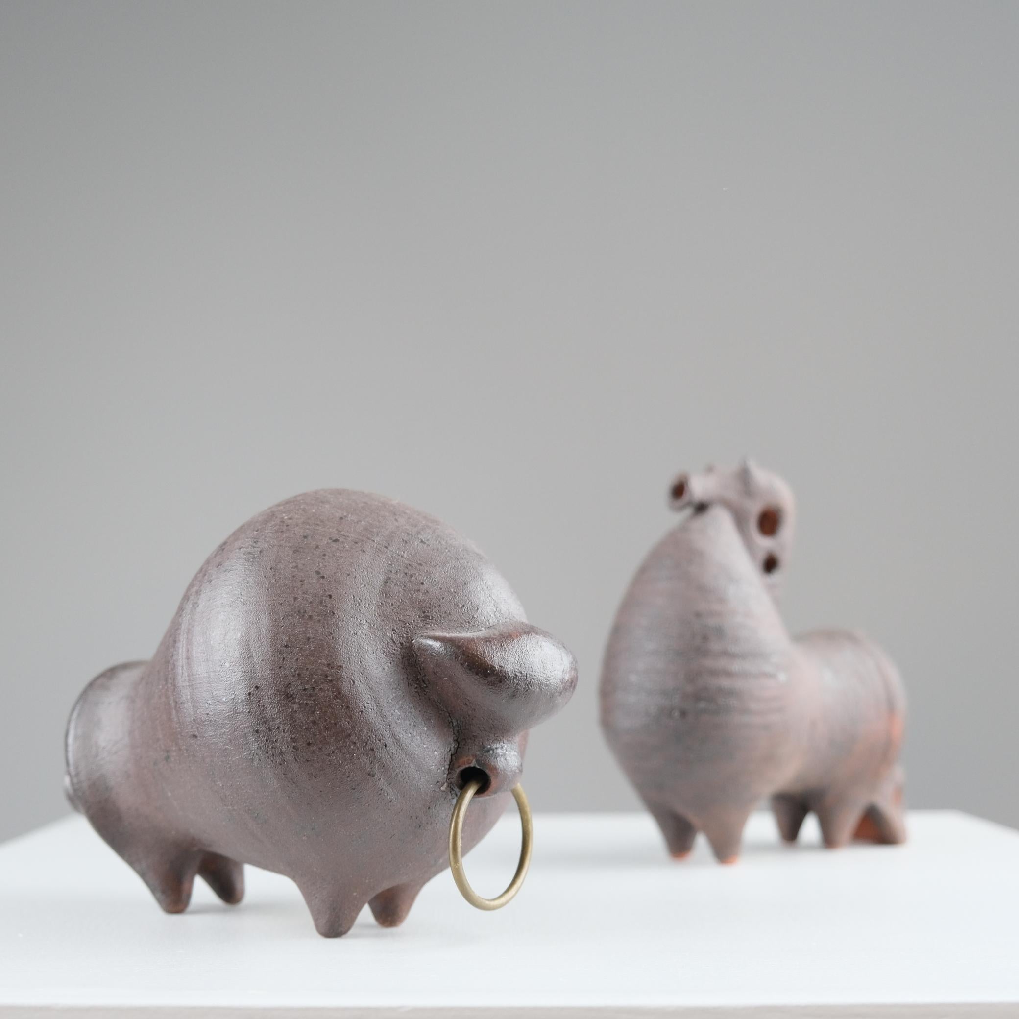 Modernist Bull Figurine by Viljo Mäkinen in Red Clay & Brass, Finland 1960s For Sale 6
