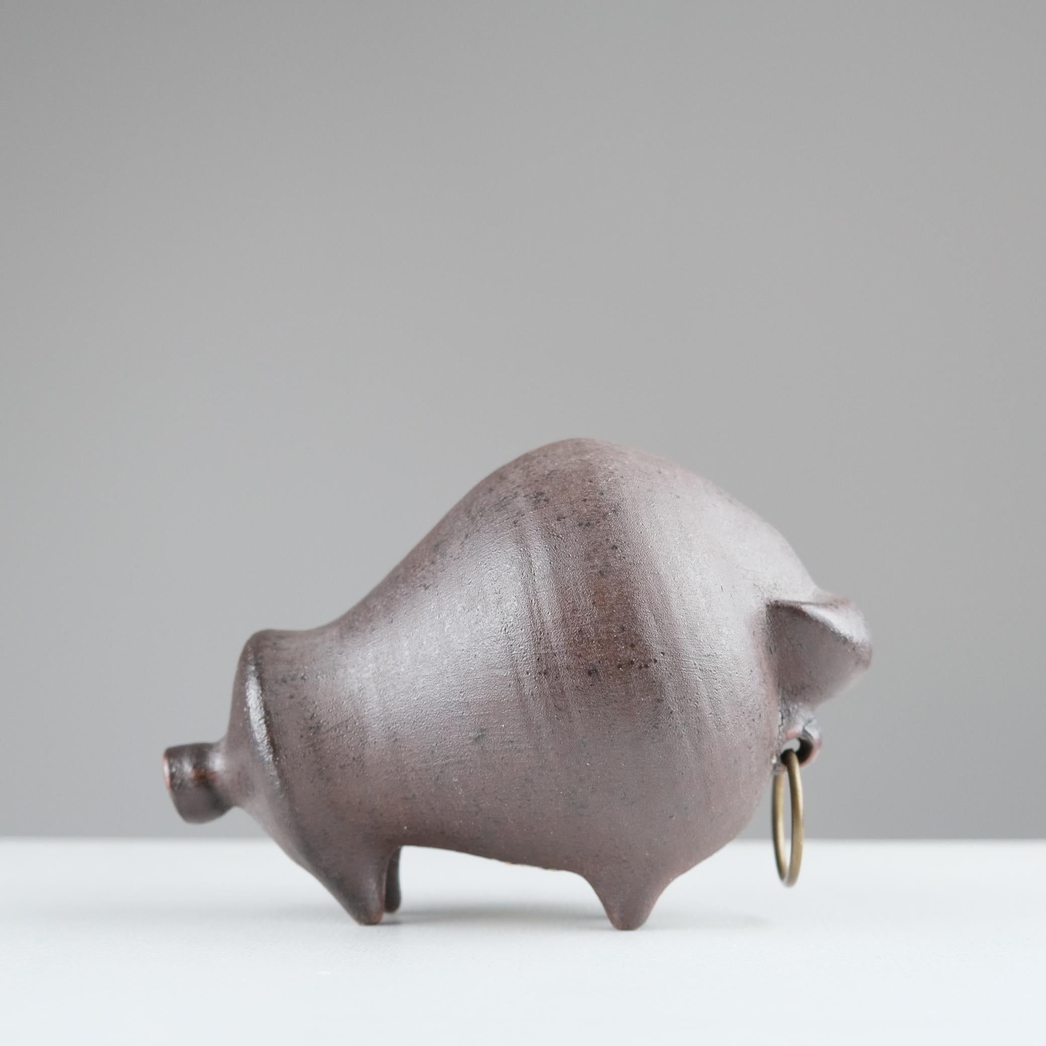 Mid-Century Modern Modernist Bull Figurine by Viljo Mäkinen in Red Clay & Brass, Finland 1960s For Sale