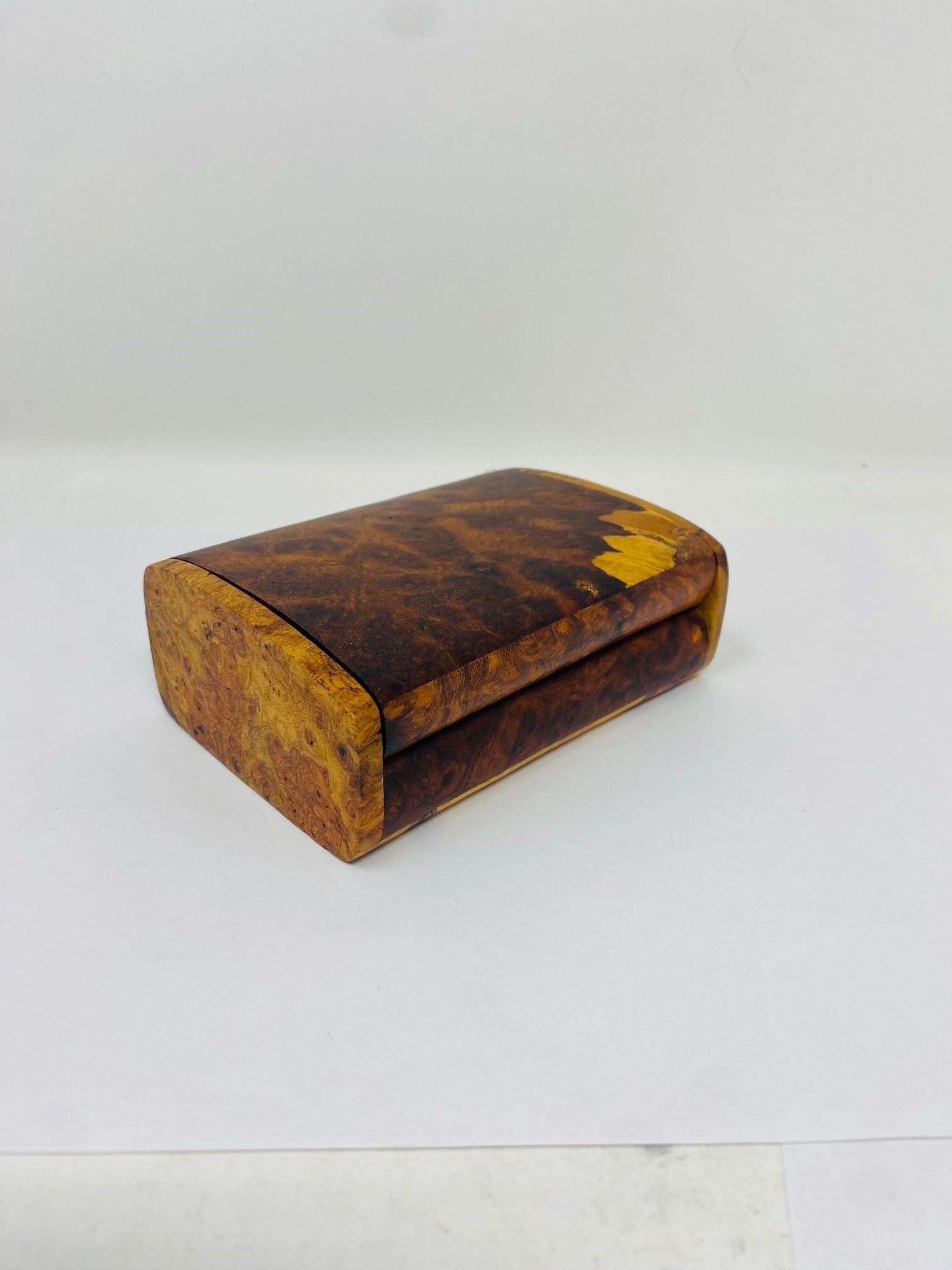 Modernist Burl Wood Trinket Box In Good Condition For Sale In San Diego, CA