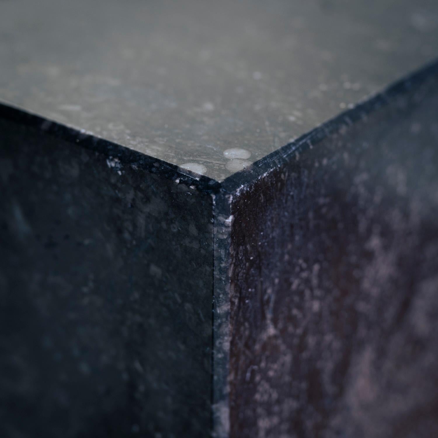 buste de femme moderniste en grès en vente 9