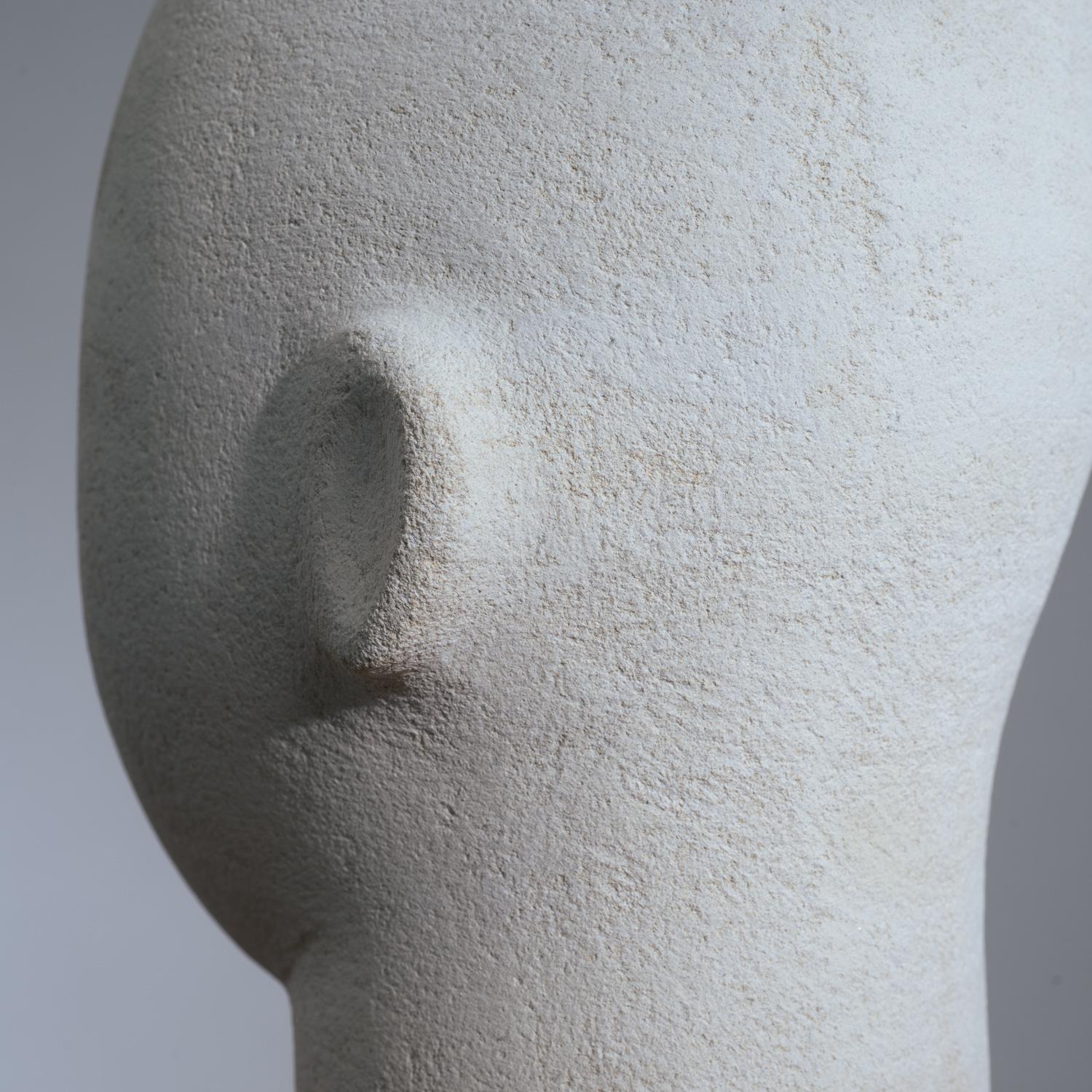 Scultura modernista in pietra arenaria in vendita 8