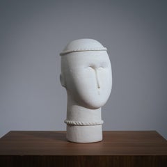 Escultura busto modernista piedra arenisca