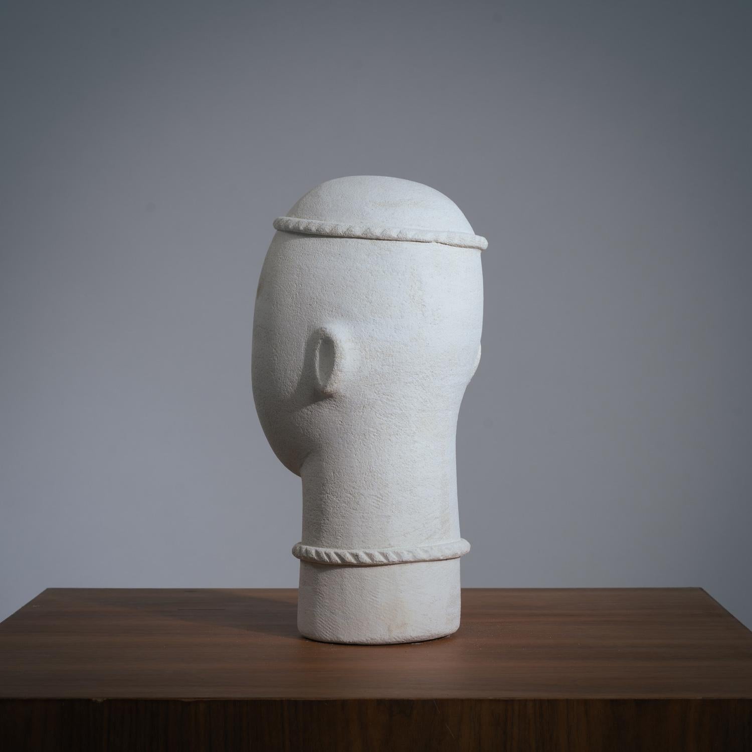 Arenaria Scultura modernista in pietra arenaria in vendita