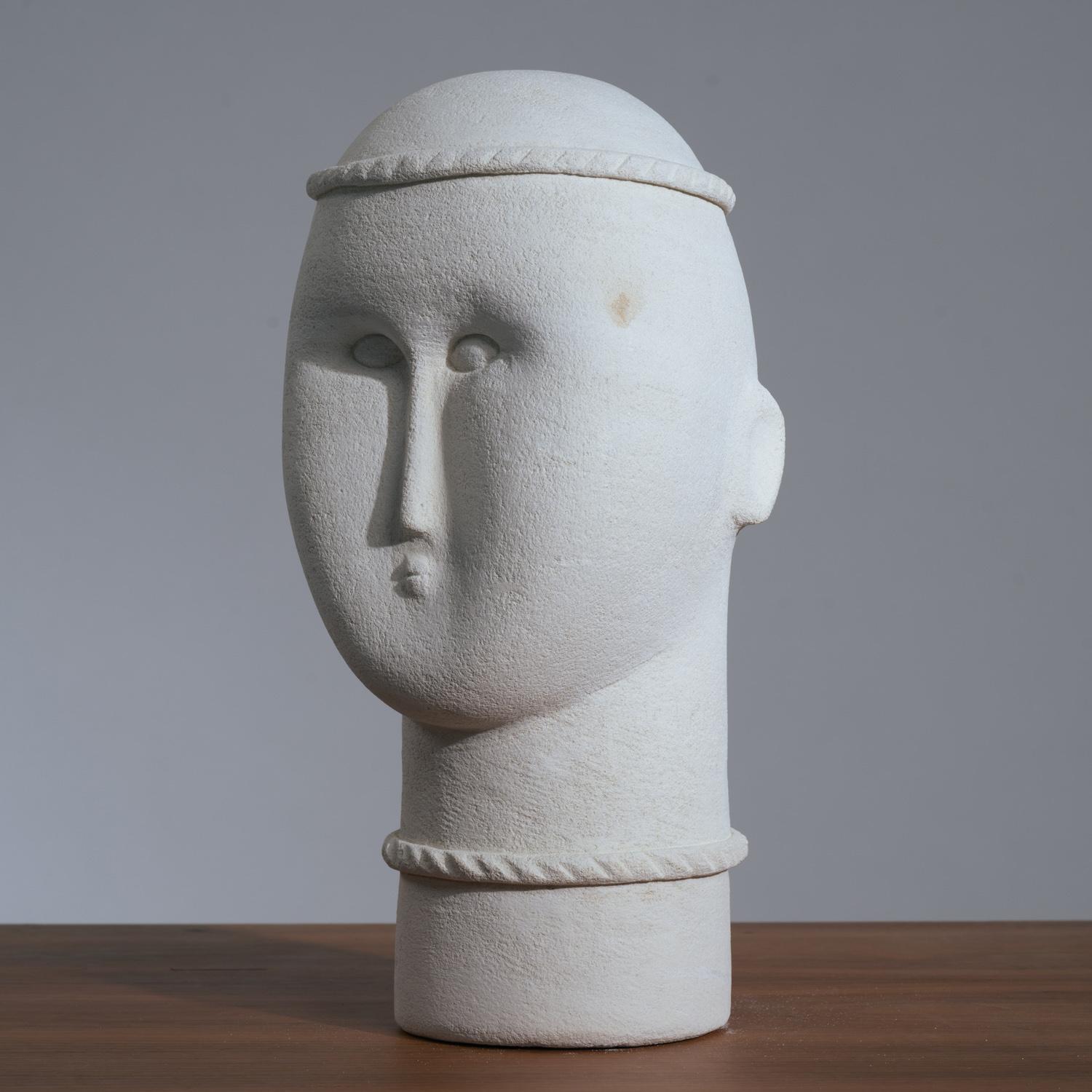 Scultura modernista in pietra arenaria in vendita 3