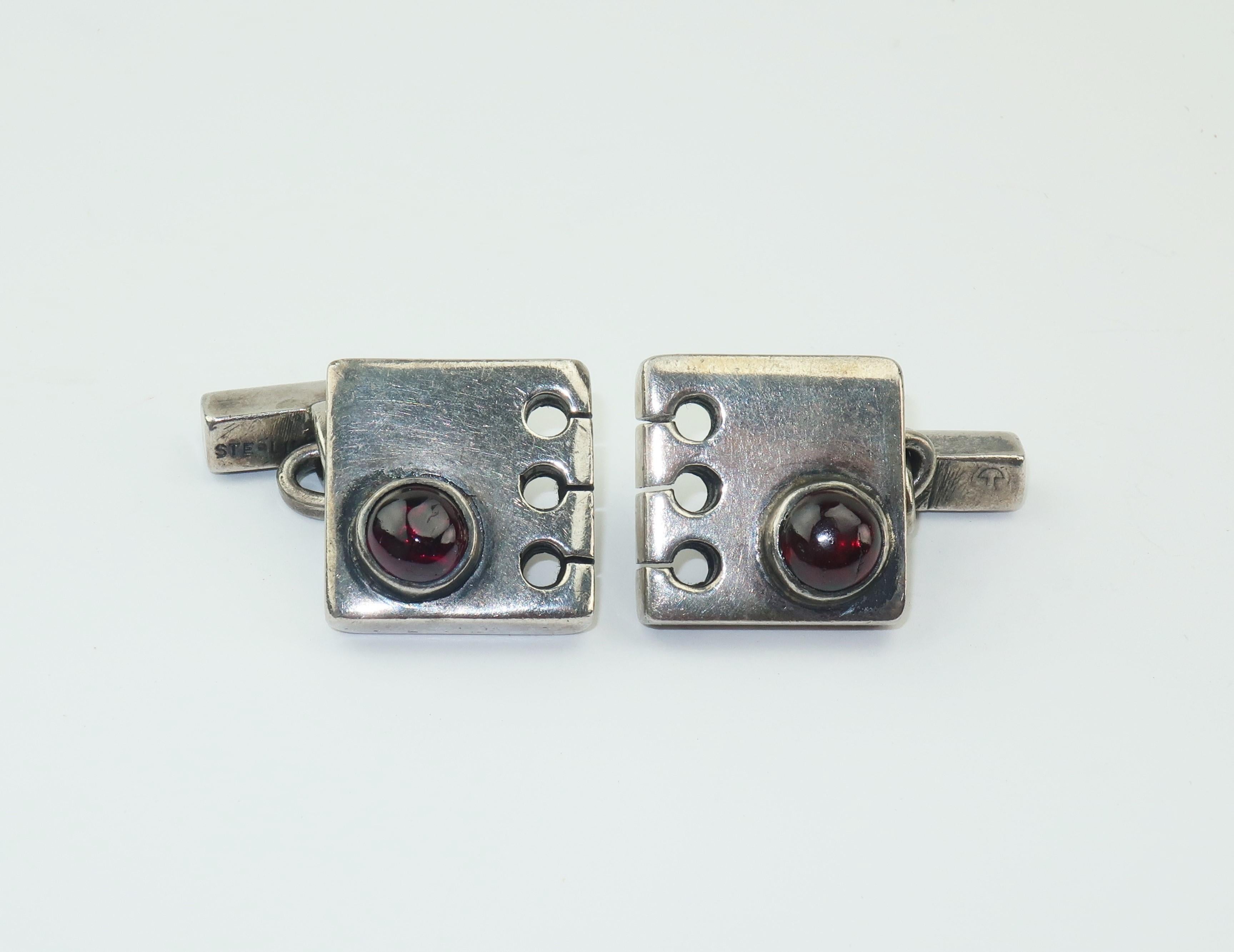 Modernist C.1950 Sam Kramer Sterling Silver & Garnet Cufflinks In Good Condition In Atlanta, GA