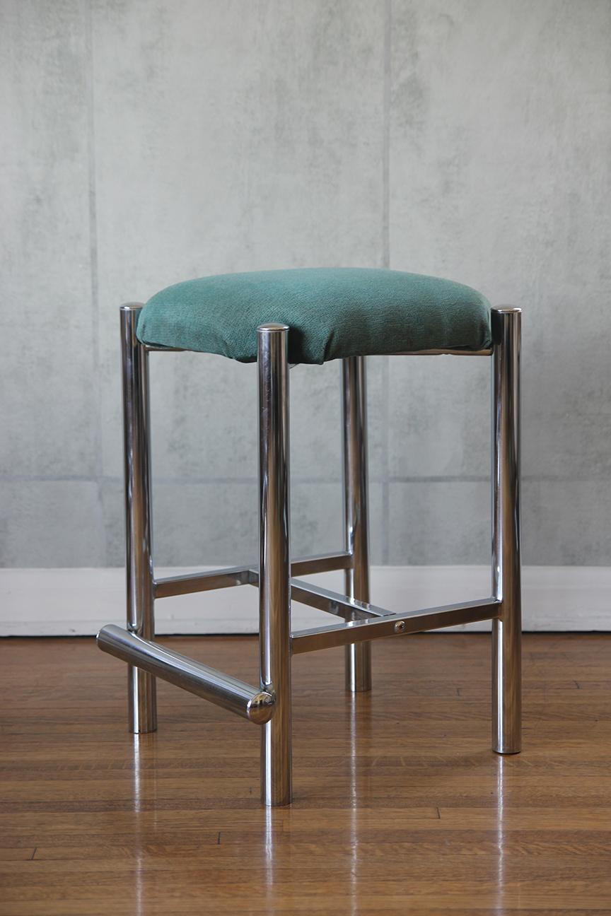 20th Century Modernist Cal-Style Chrome Counter Stools Set of 3 For Sale
