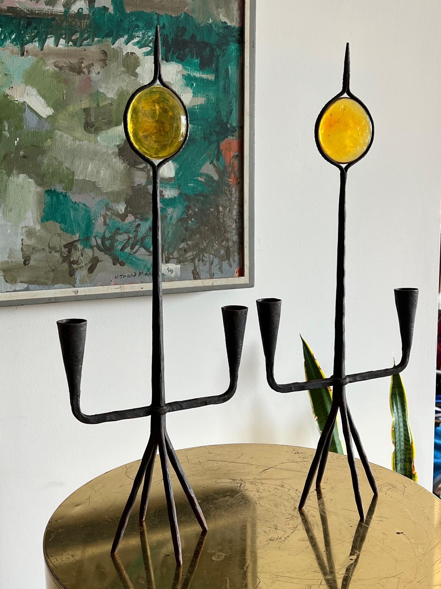 Kerzenständer aus Bernsteinglas von Kosta Boda, modernistischer Stil (Schwedisch) im Angebot