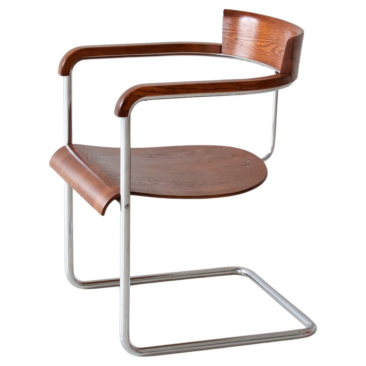 Freischwinger-Sessel der Moderne von Jindrich Halabala, verchromtes Metall, furniertes Holz im Angebot