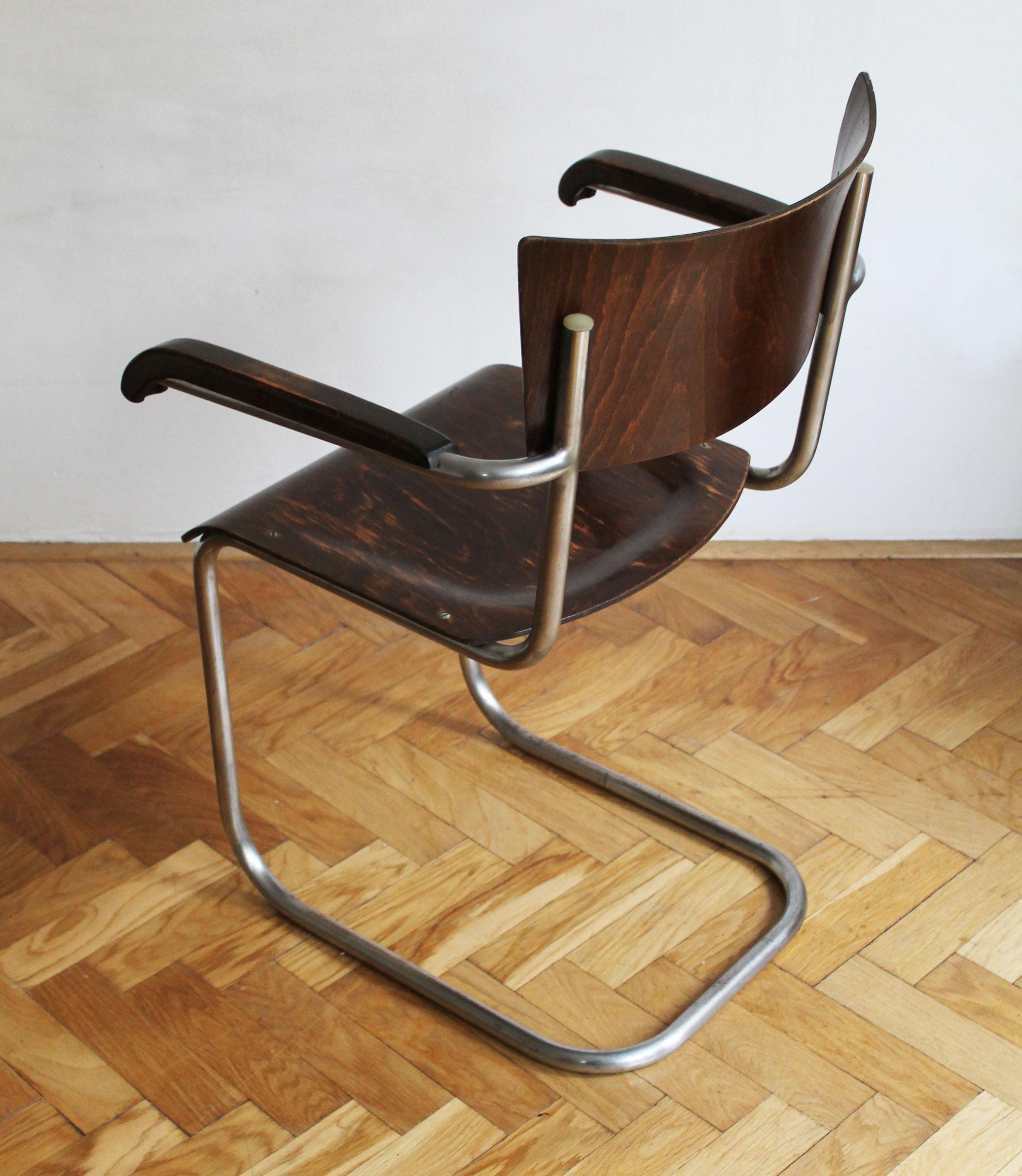 Modernist Cantilevered Armchair by Anton Lorenz In Good Condition For Sale In Brno, CZ
