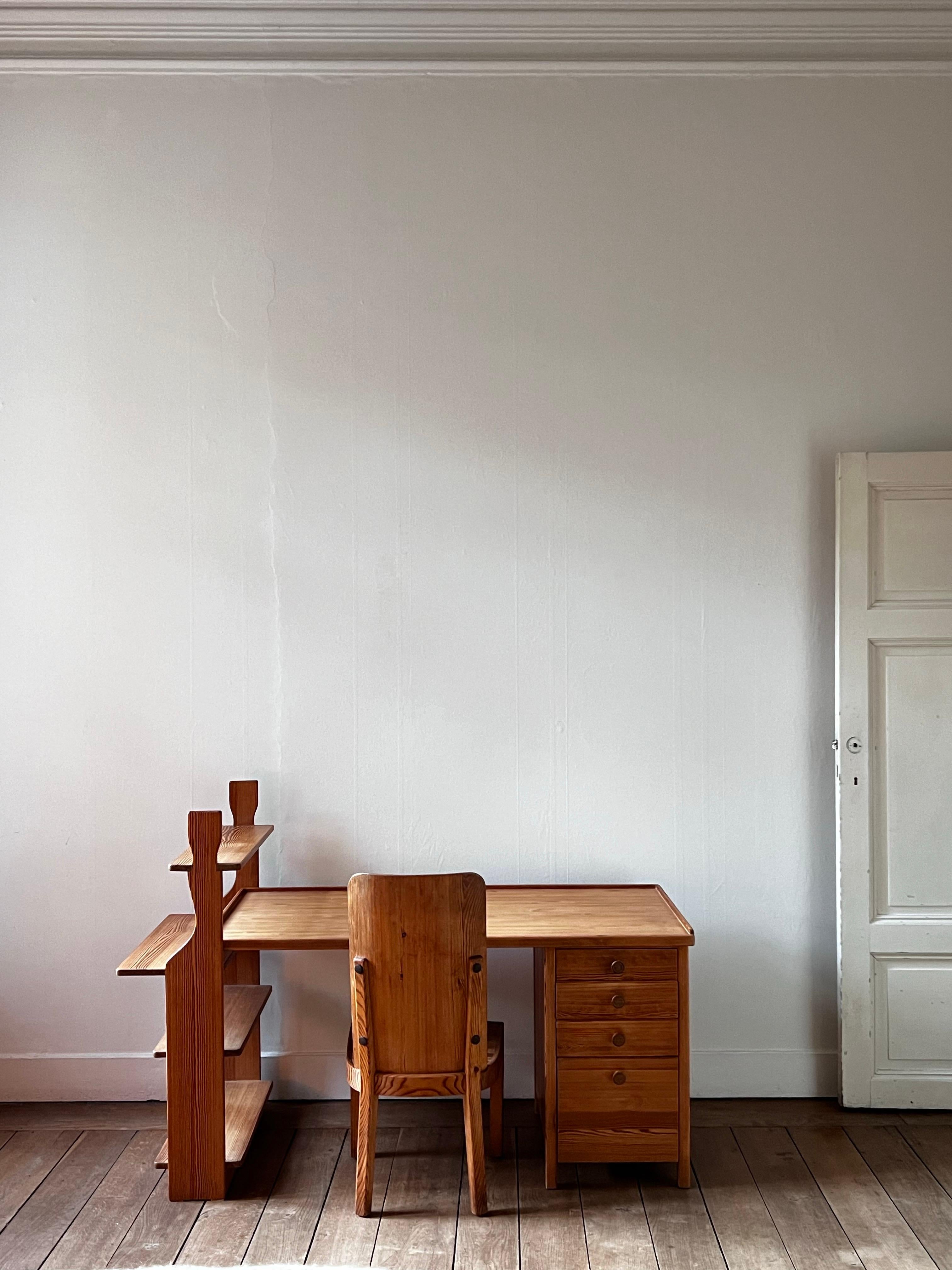 Modernist Carl Malmsten Pine 1940s Desk with a shelf, unique For Sale 3