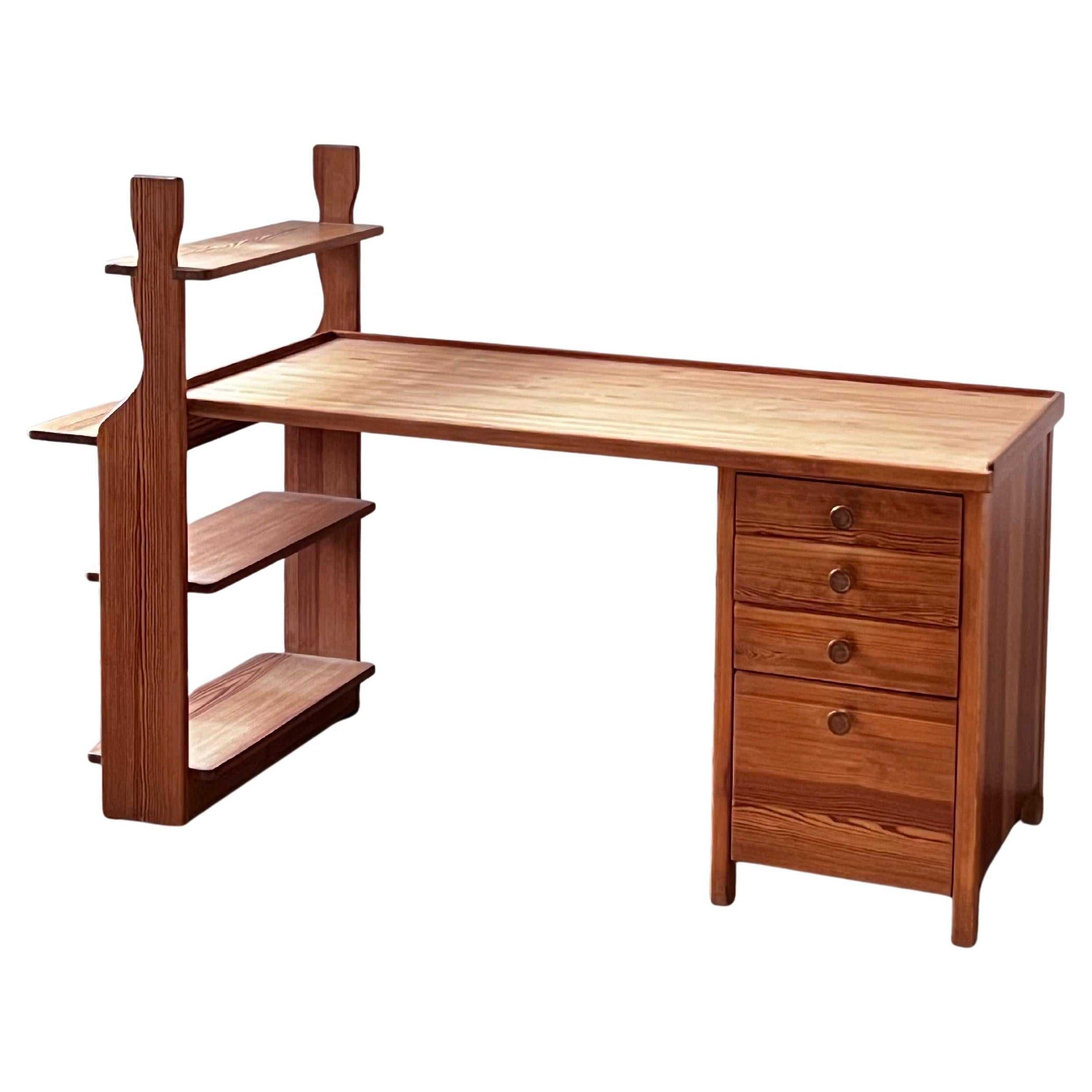 Modernist Carl Malmsten Pine 1940s Schreibtisch mit einem Regal, einzigartig