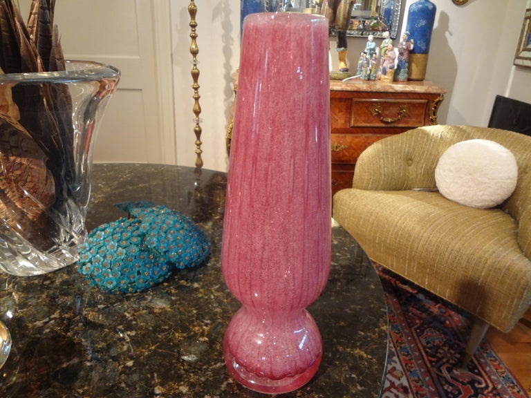 Stunning modernist Carlo Scarpa for Venini style rose colored Murano glass vase. This beautiful Mid-Century Modern thick encased Murano glass vase has a very unusual technique only attainable by a master glass blower.