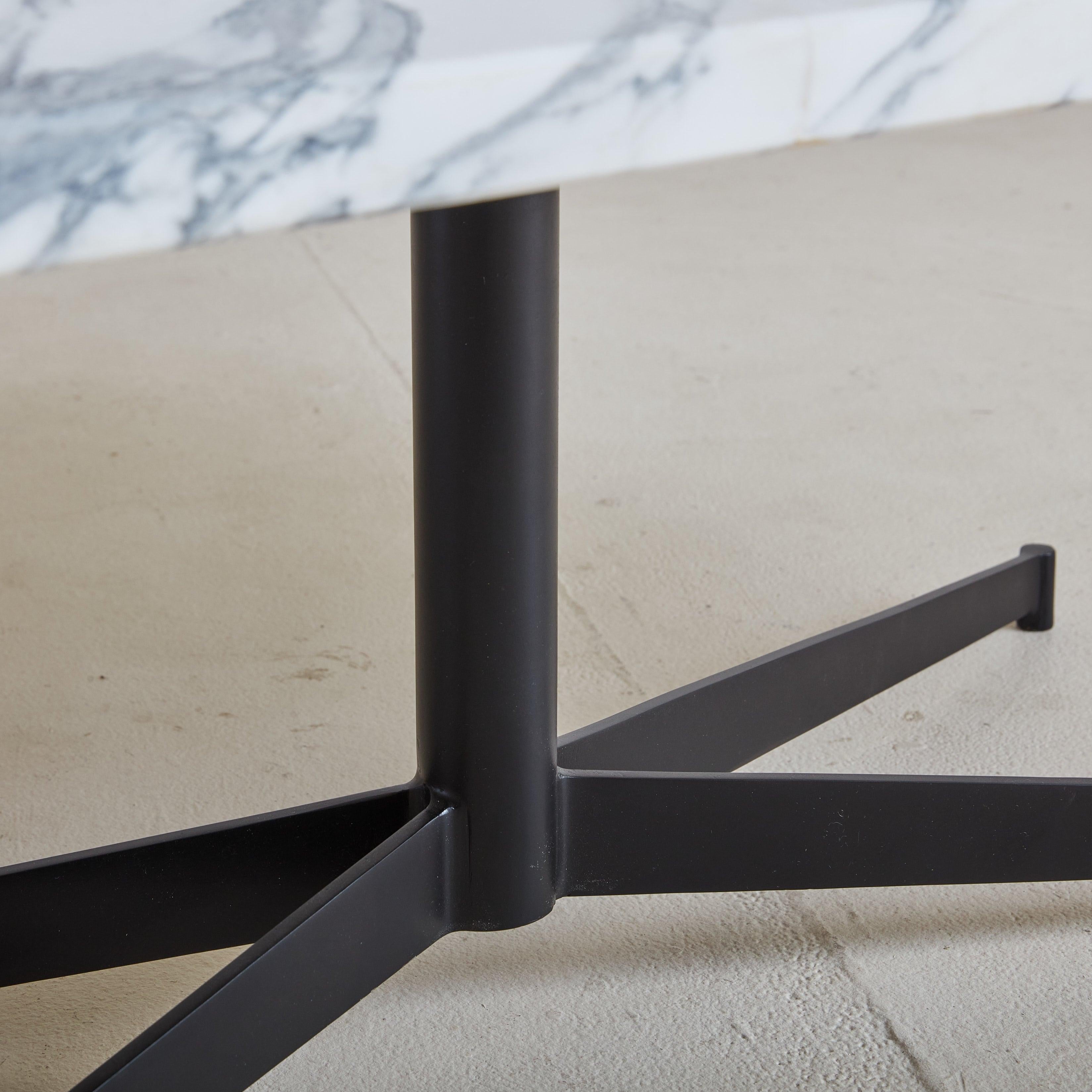 Modernist Carrara Marble Coffee Table, France 1950s For Sale 2