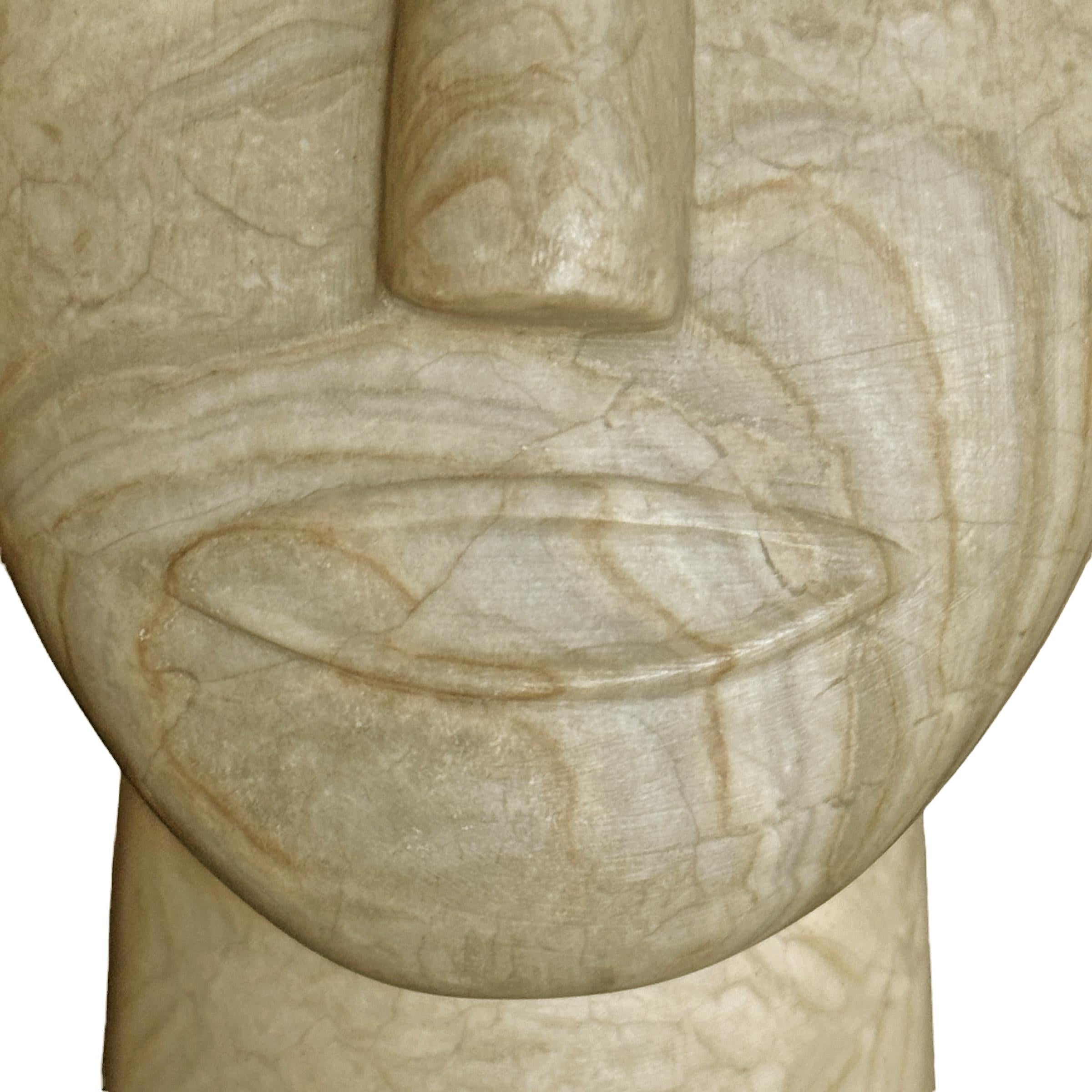 Busto retrato modernista tallado en piedra en venta 3