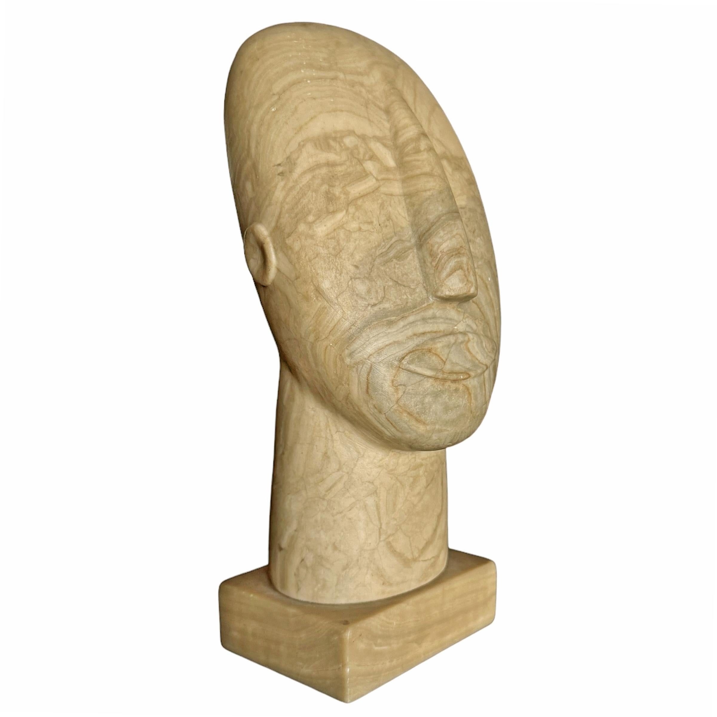 Busto retrato modernista tallado en piedra Moderno en venta
