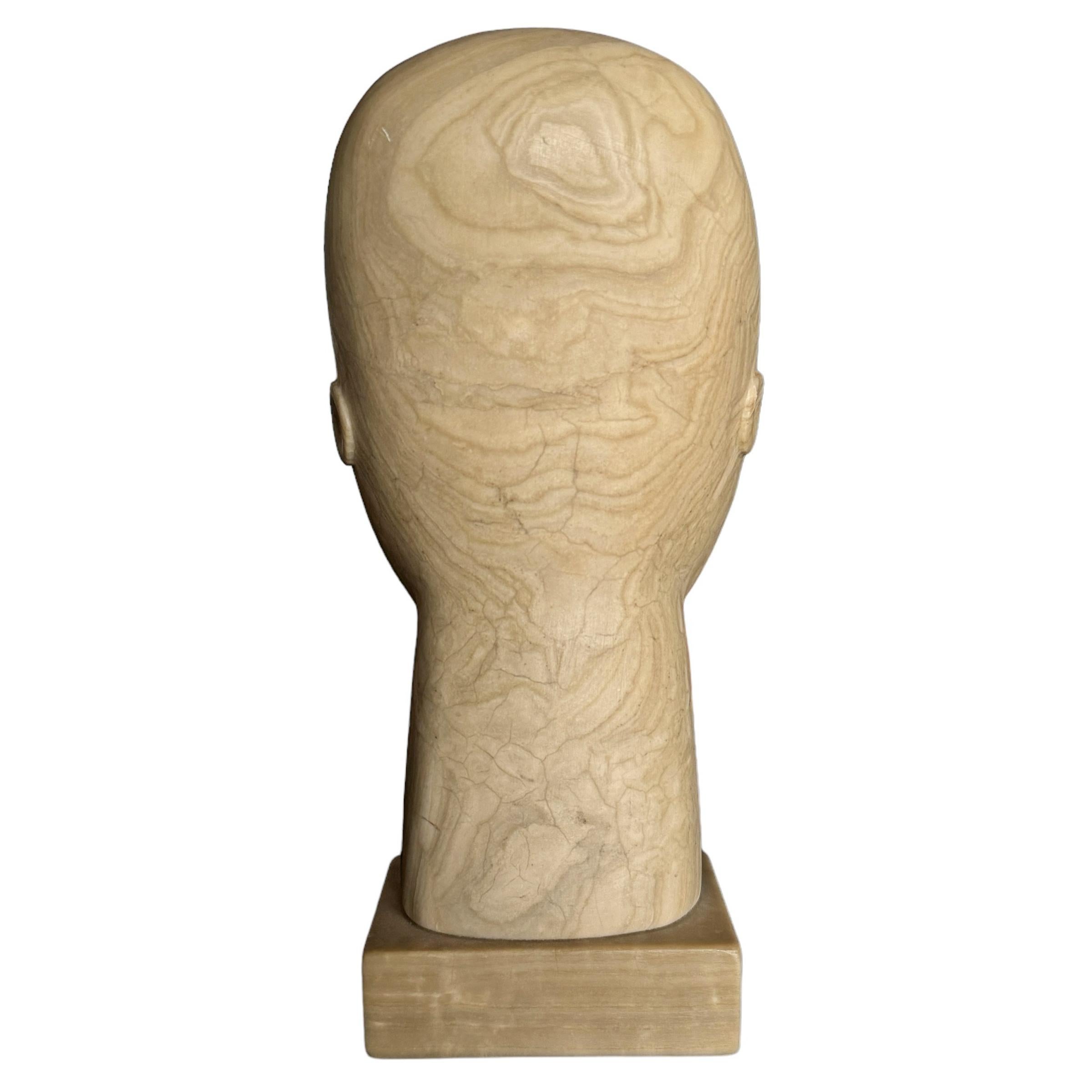 Busto retrato modernista tallado en piedra Tallado a mano en venta
