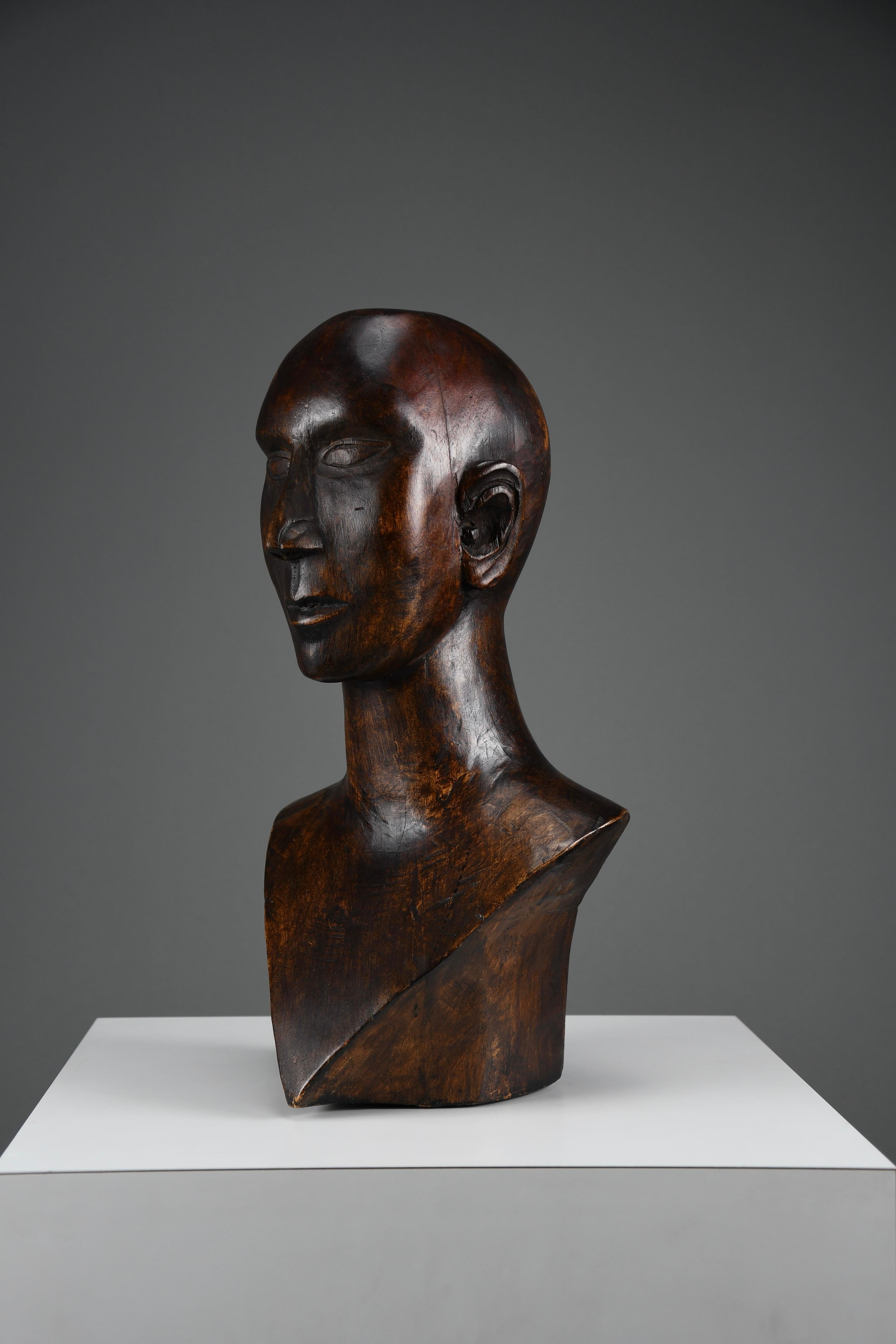 Modernist Carved Wooden Bust, ca. Mid-20th Century For Sale 1