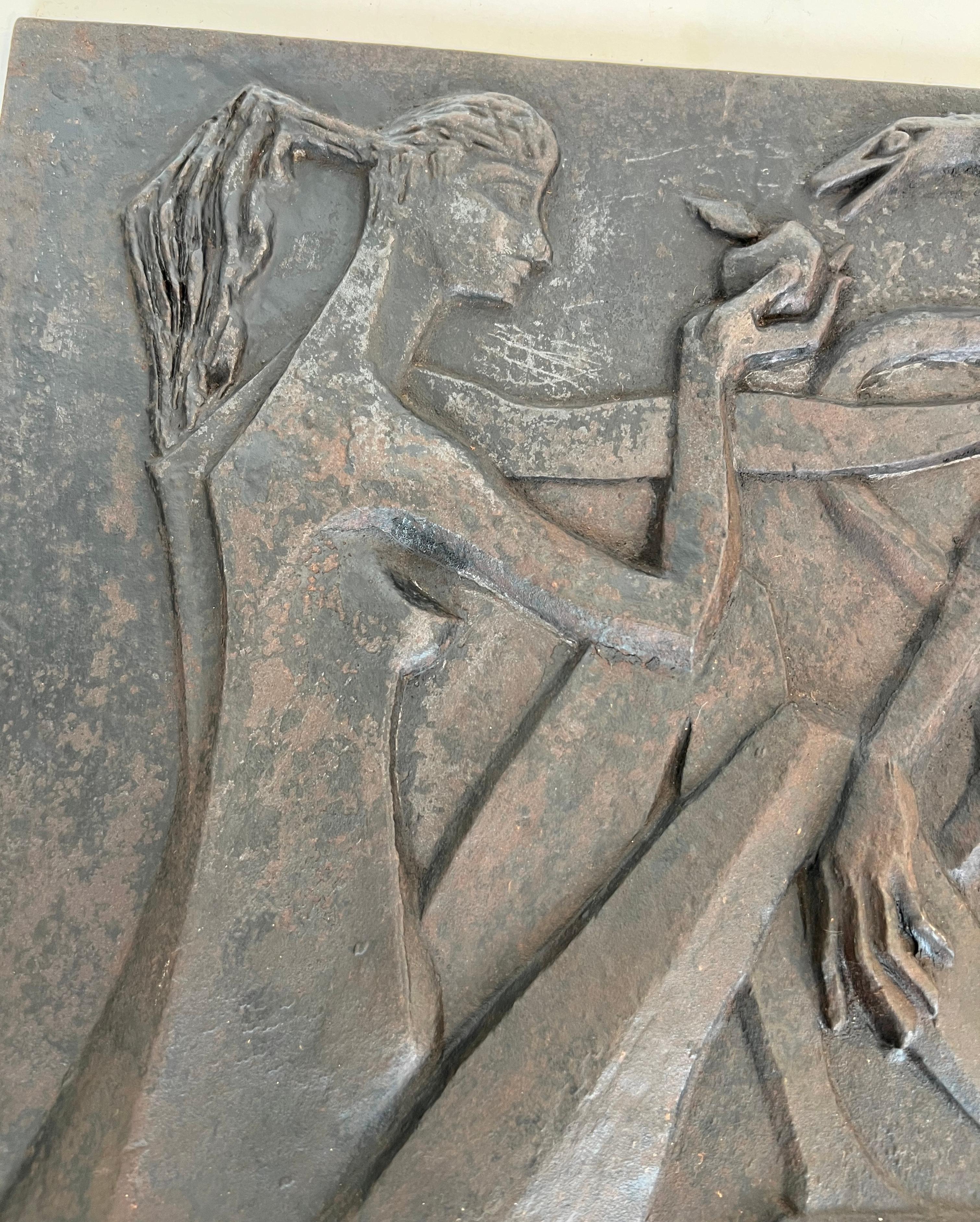 Modernist Cast Iron Fireback Representing Adam and Eve, the Apple and the Snake. In Good Condition For Sale In Marcq-en-Barœul, Hauts-de-France