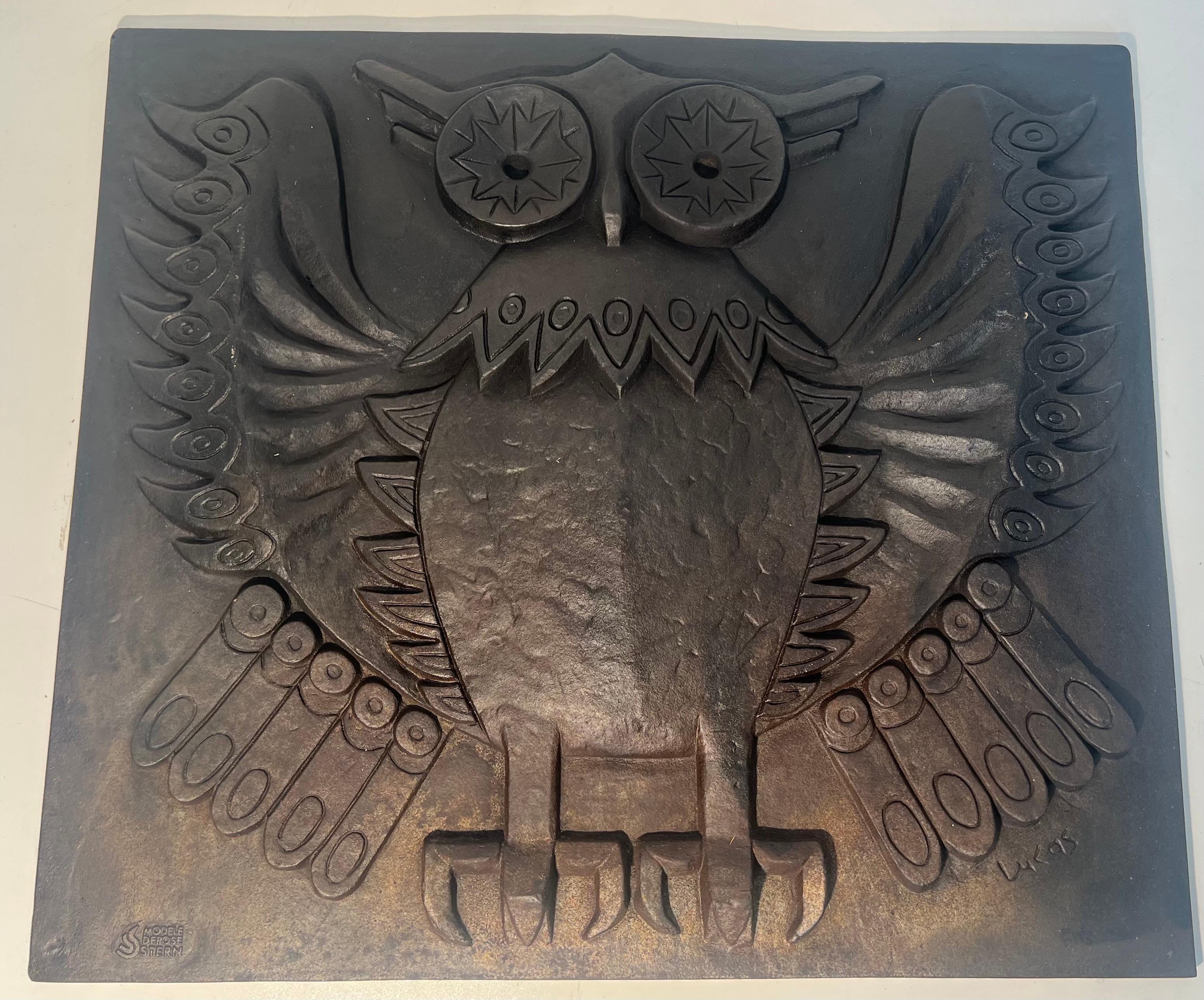 Modernist Cast Iron Fireback Showing an Owl Signed by Lucas For Stern For Sale 13