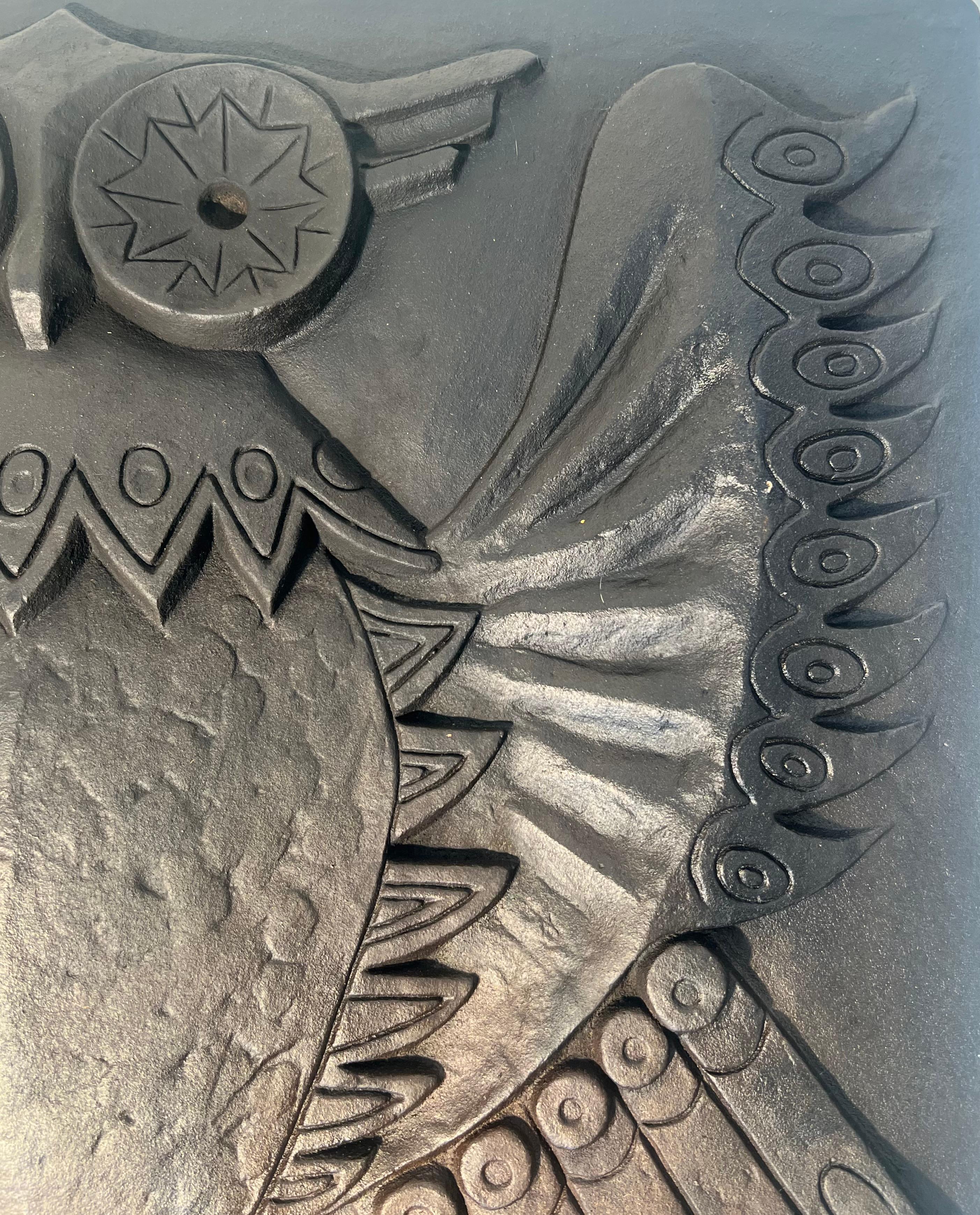 Modernist Cast Iron Fireback Showing an Owl Signed by Lucas For Stern For Sale 3